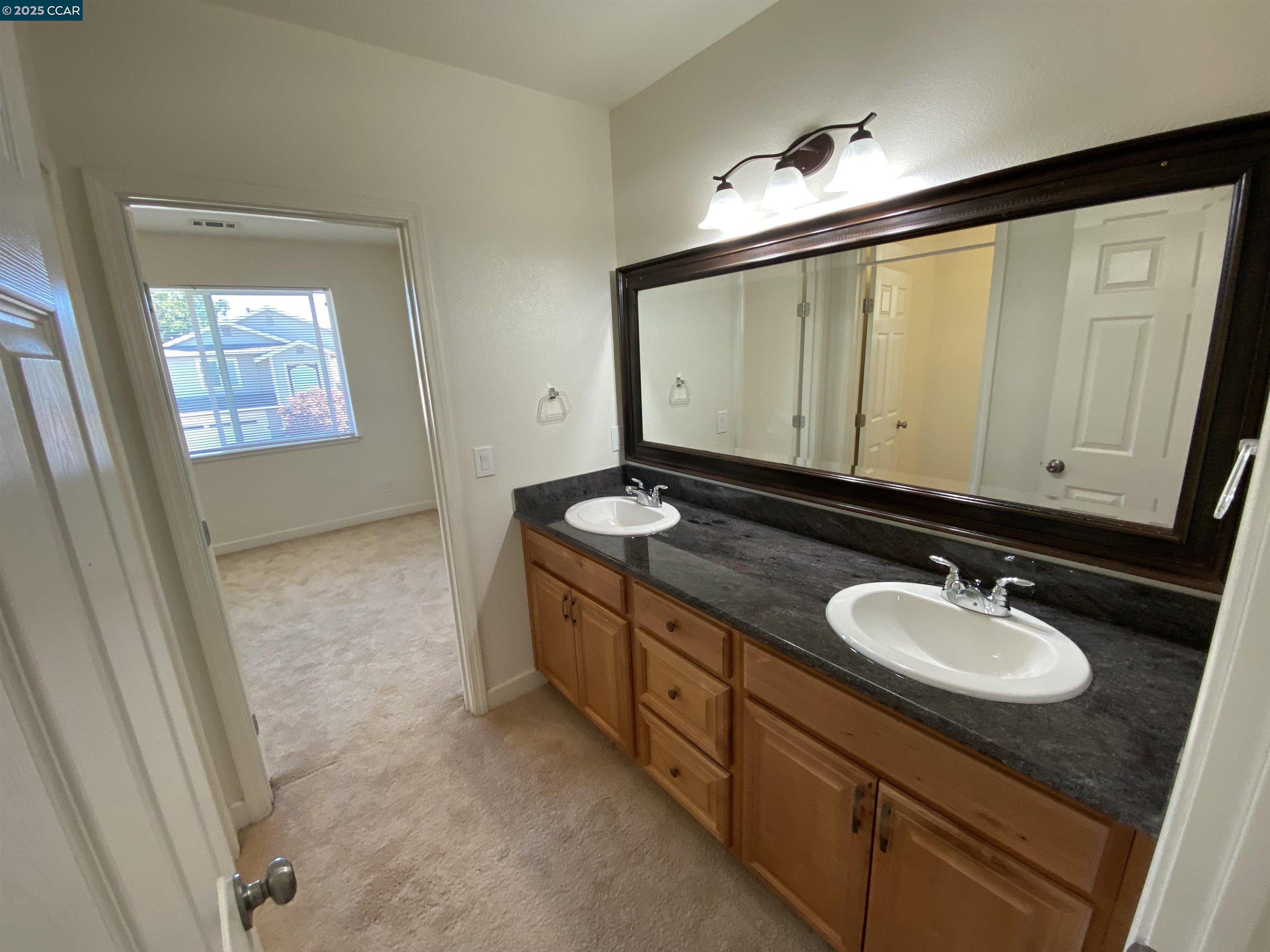 1900 La Veranda Pl