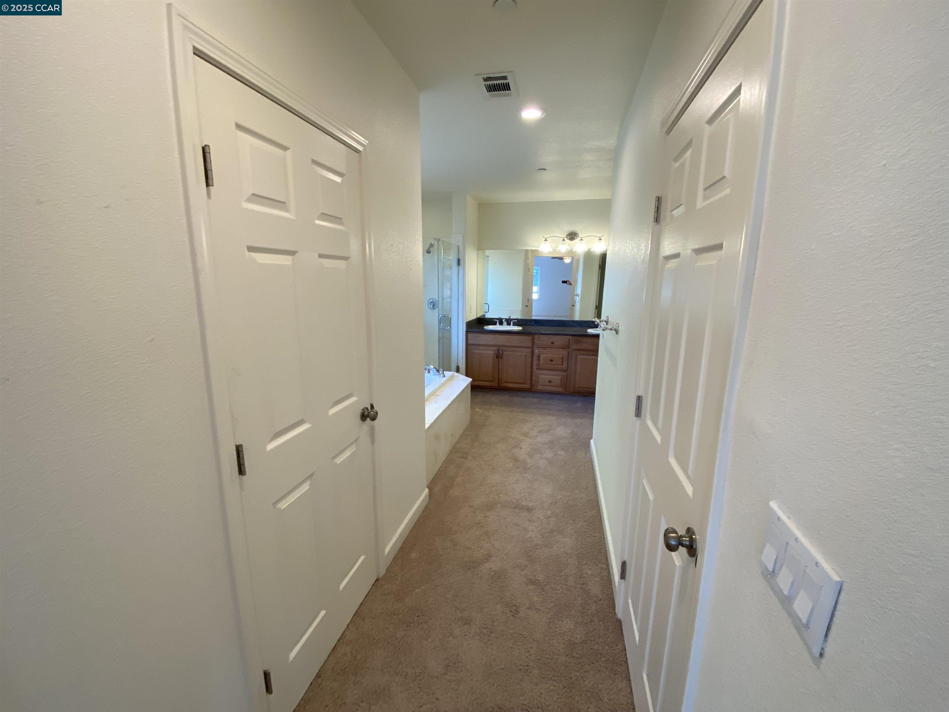 1900 La Veranda Pl