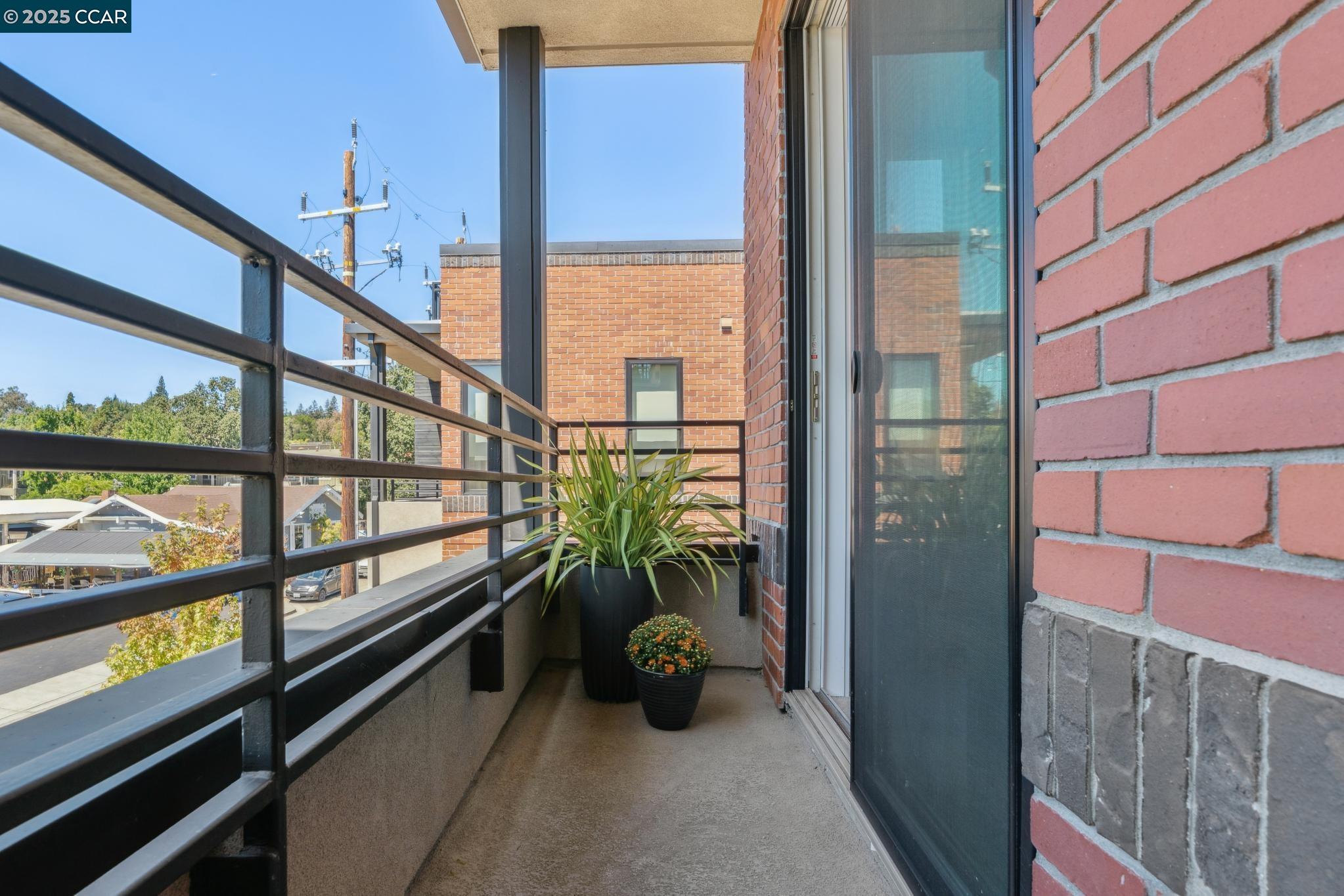 900 Brown Ave