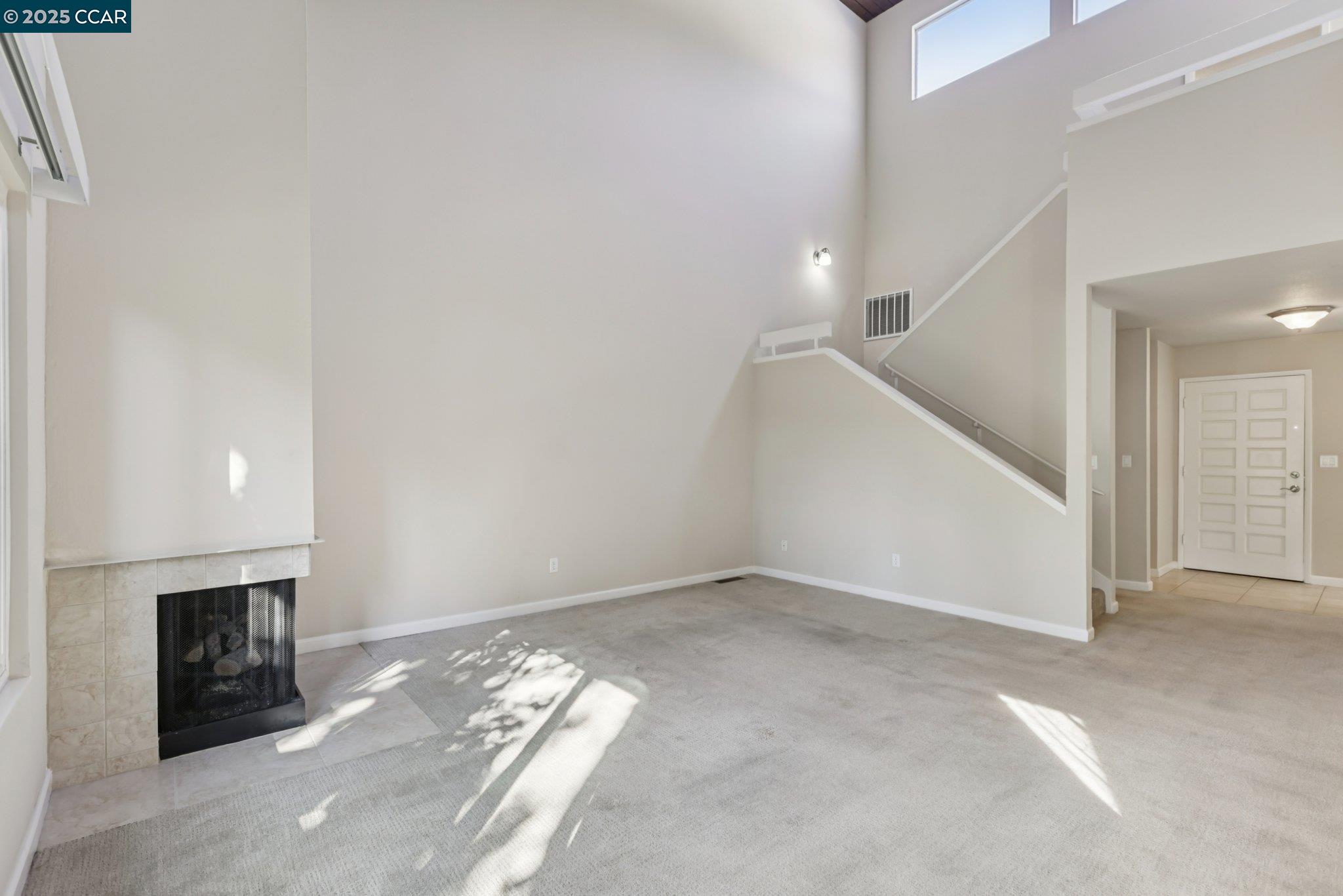 1035 Alta Mesa Dr