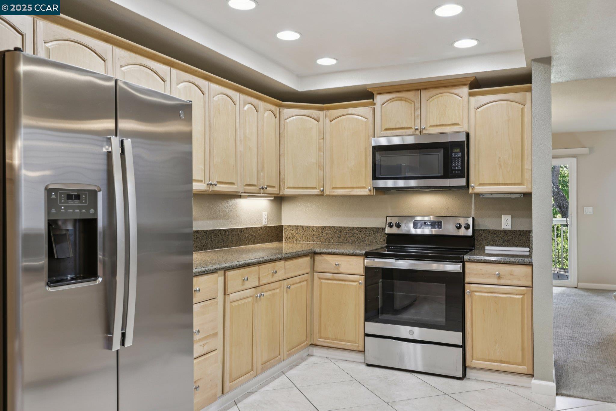 1035 Alta Mesa Dr