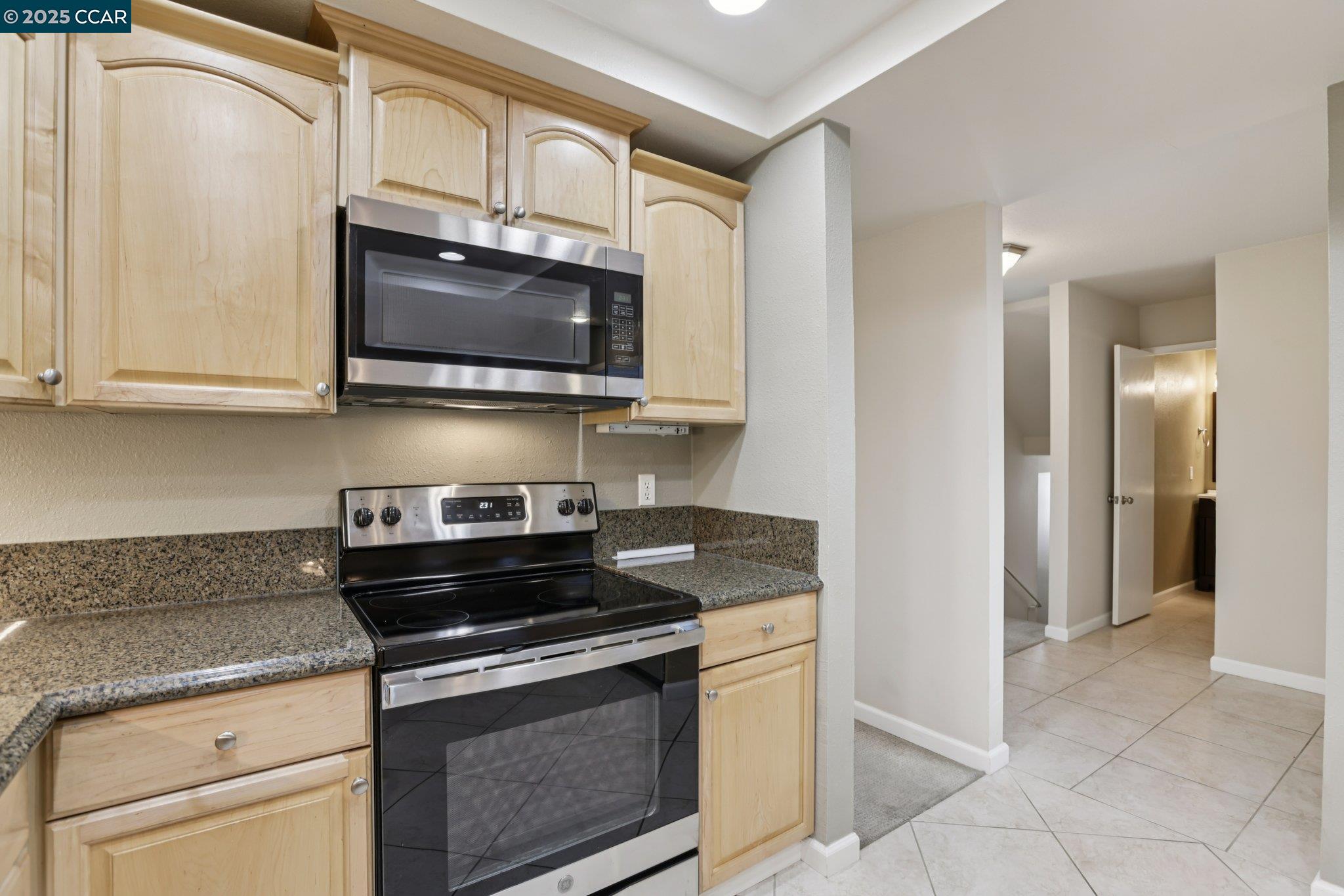 1035 Alta Mesa Dr