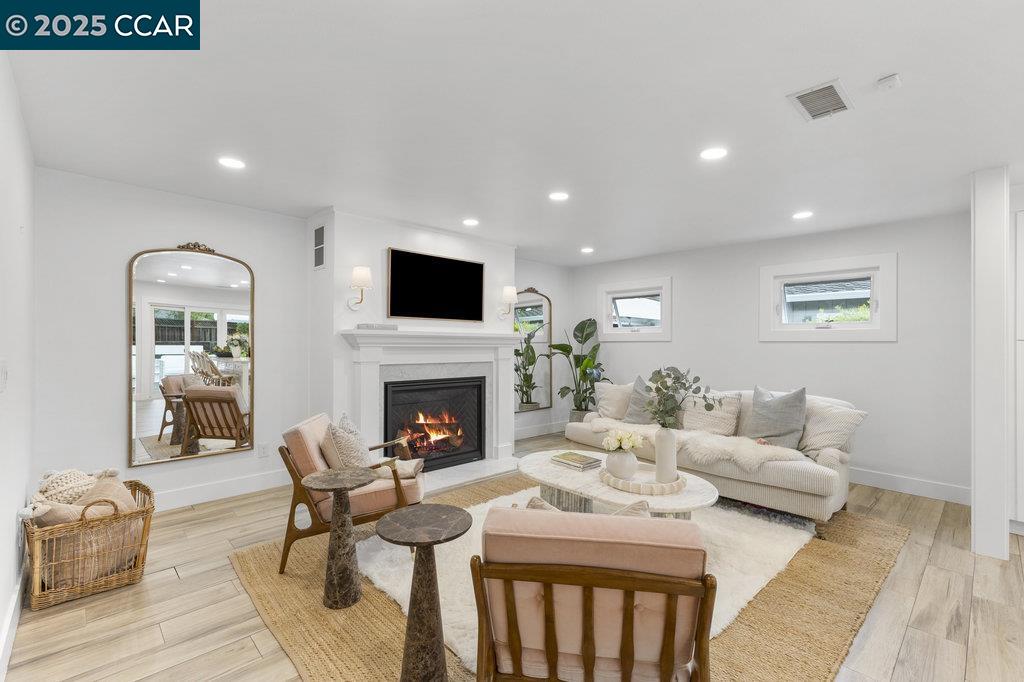 128 Arlene Dr