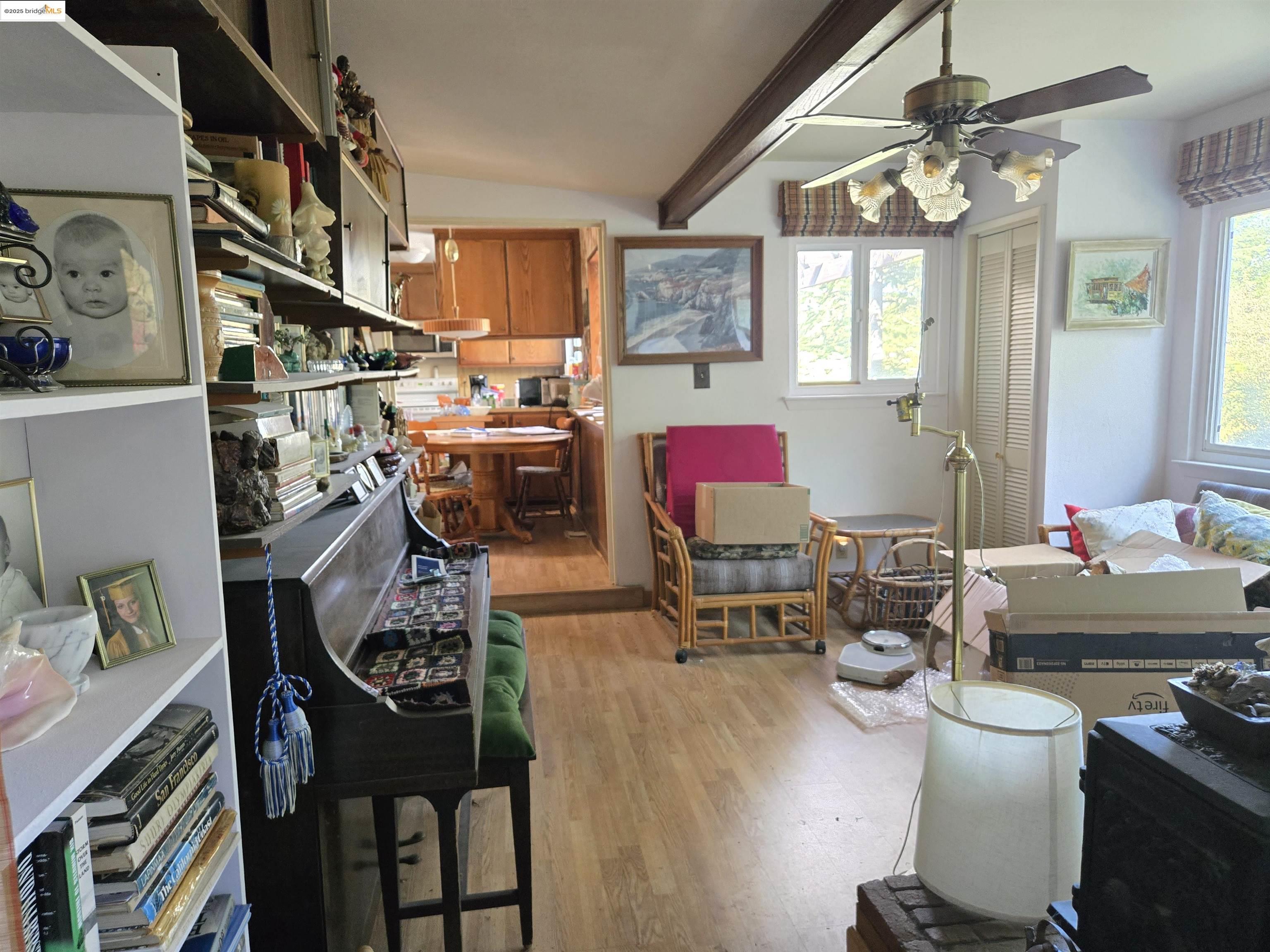 220 Canyon Dr
