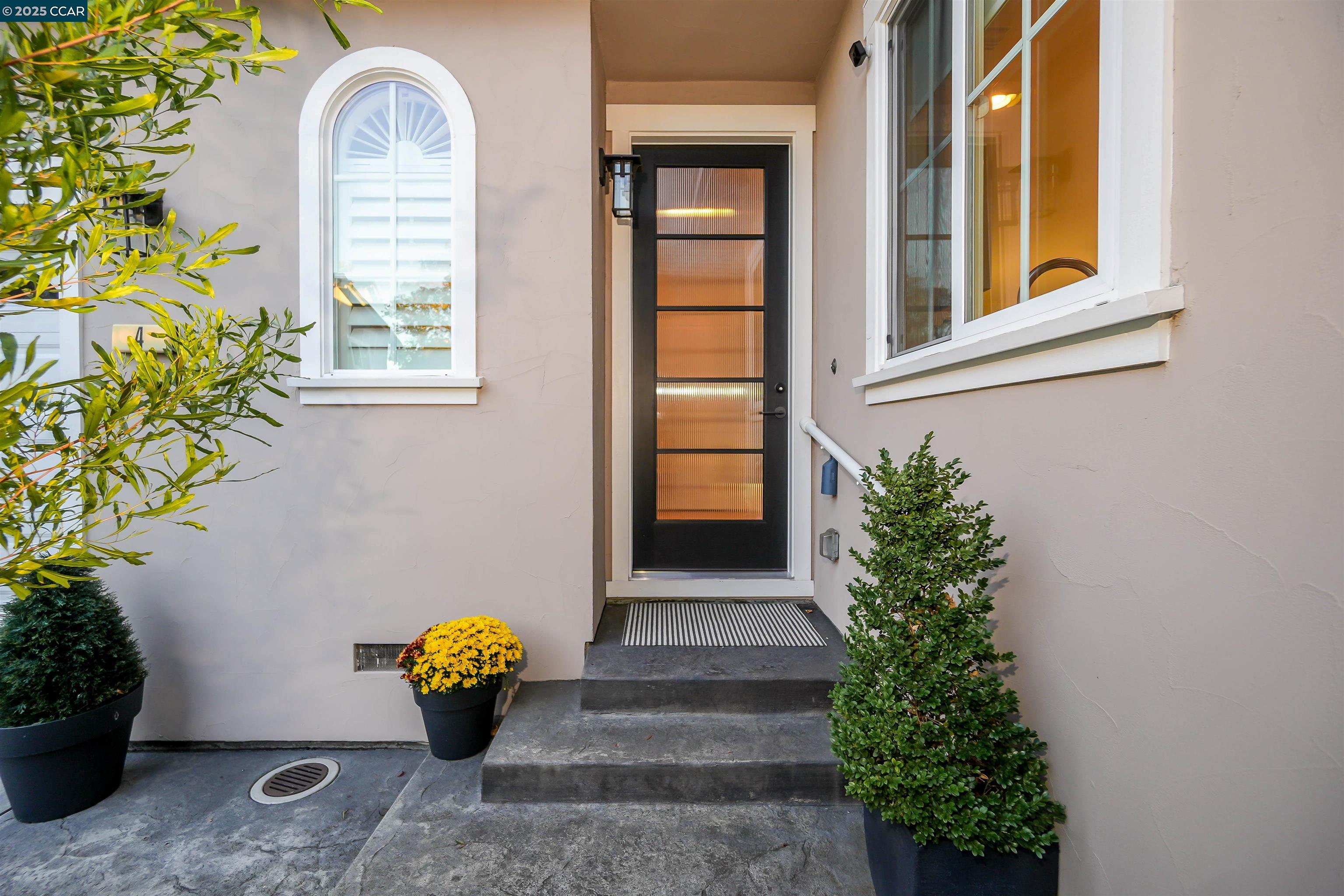 4 Hardy Ct