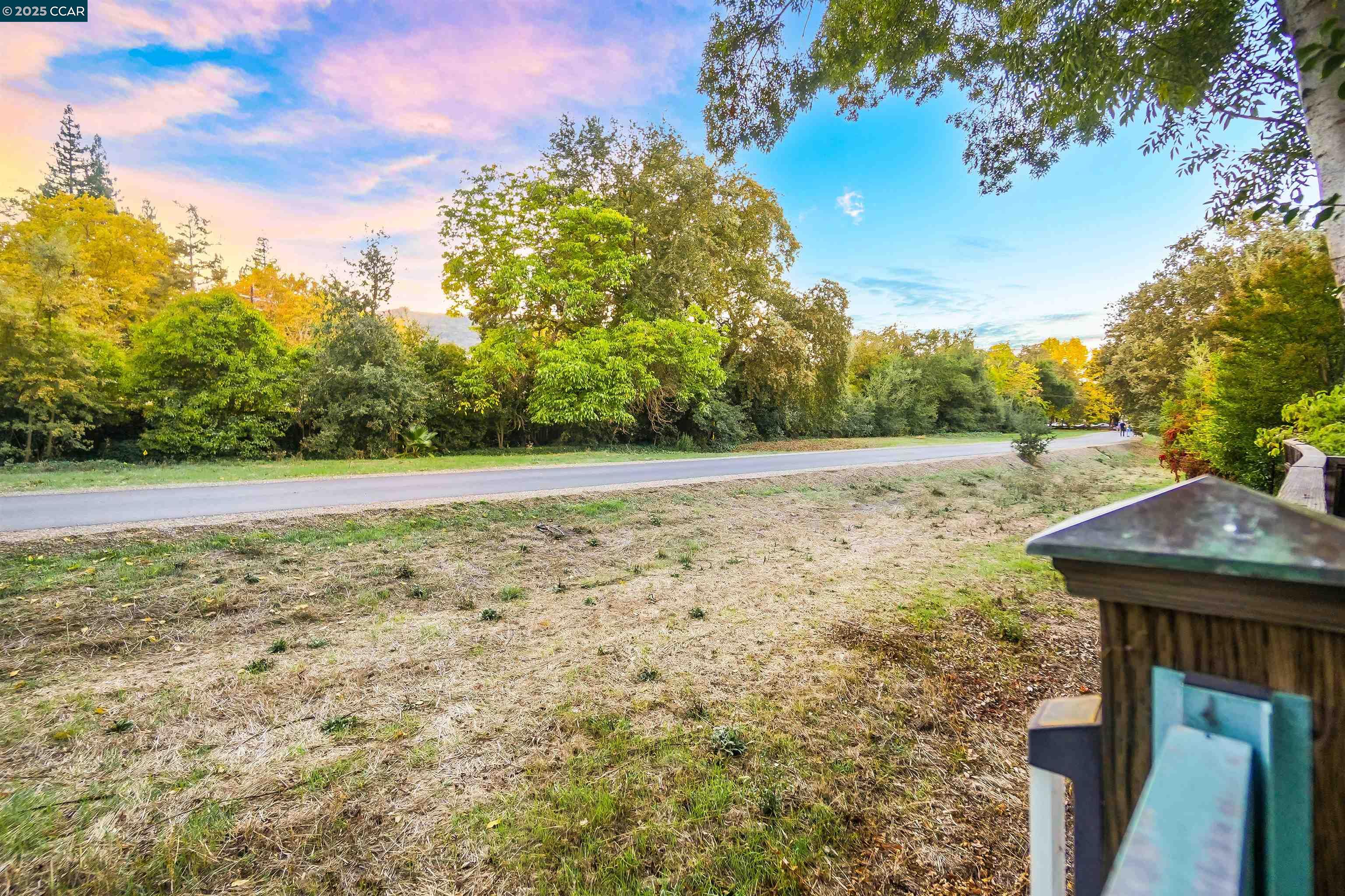 4 Hardy Ct