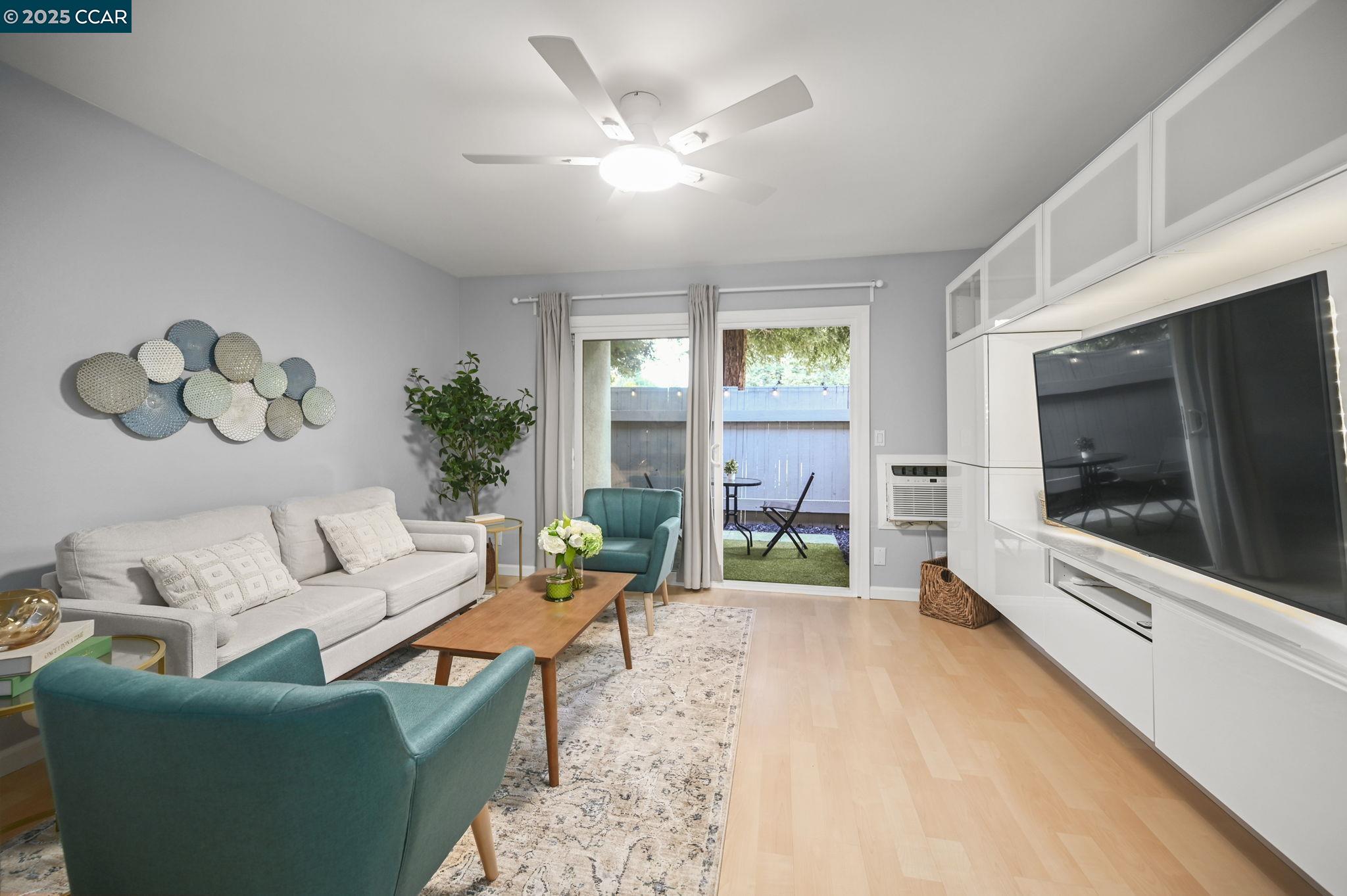 2560 Walnut Blvd # 3