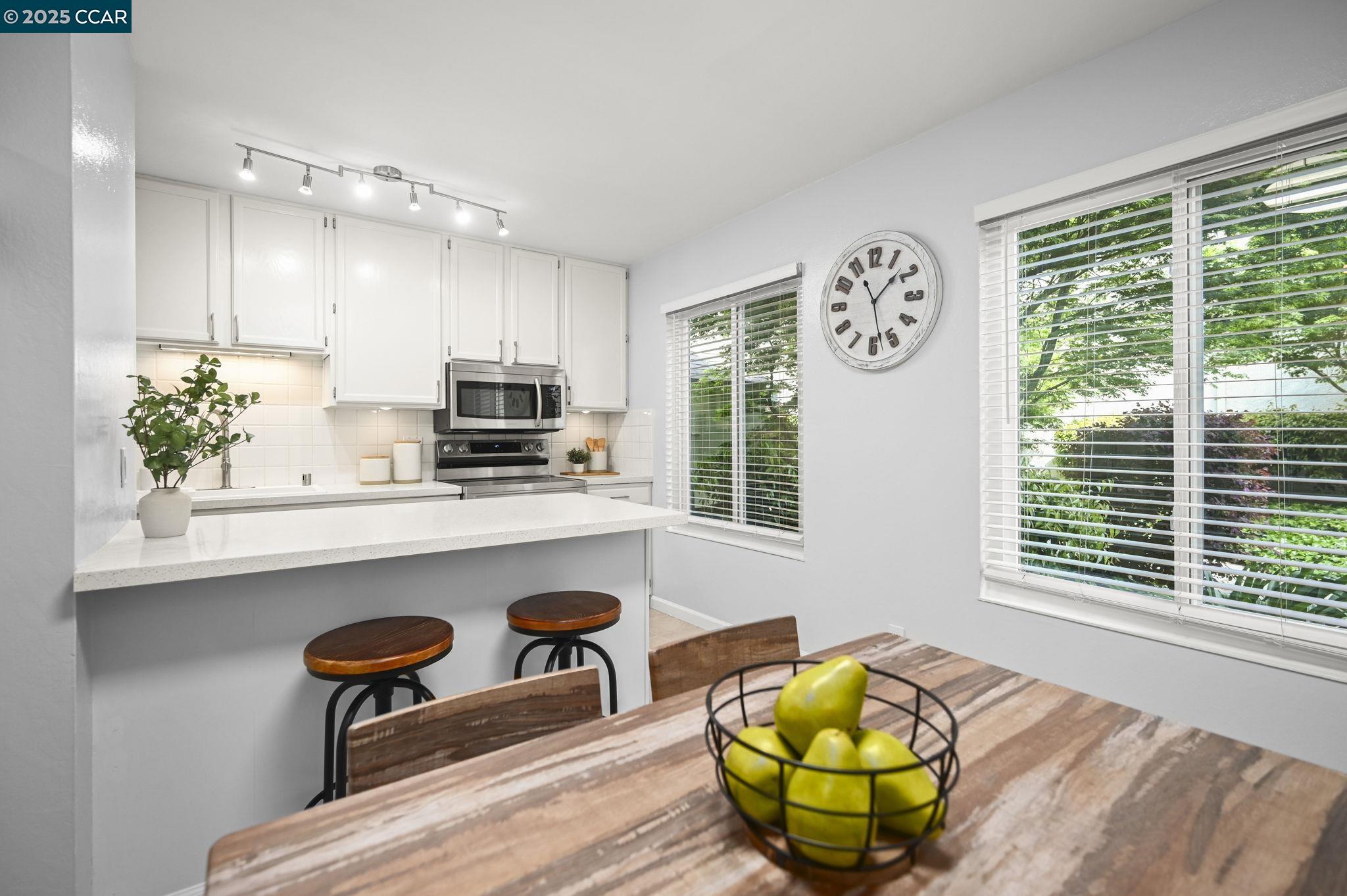 2560 Walnut Blvd # 3