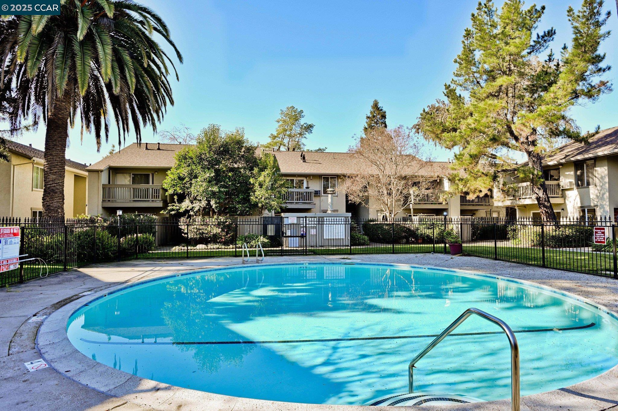 2560 Walnut Blvd # 3