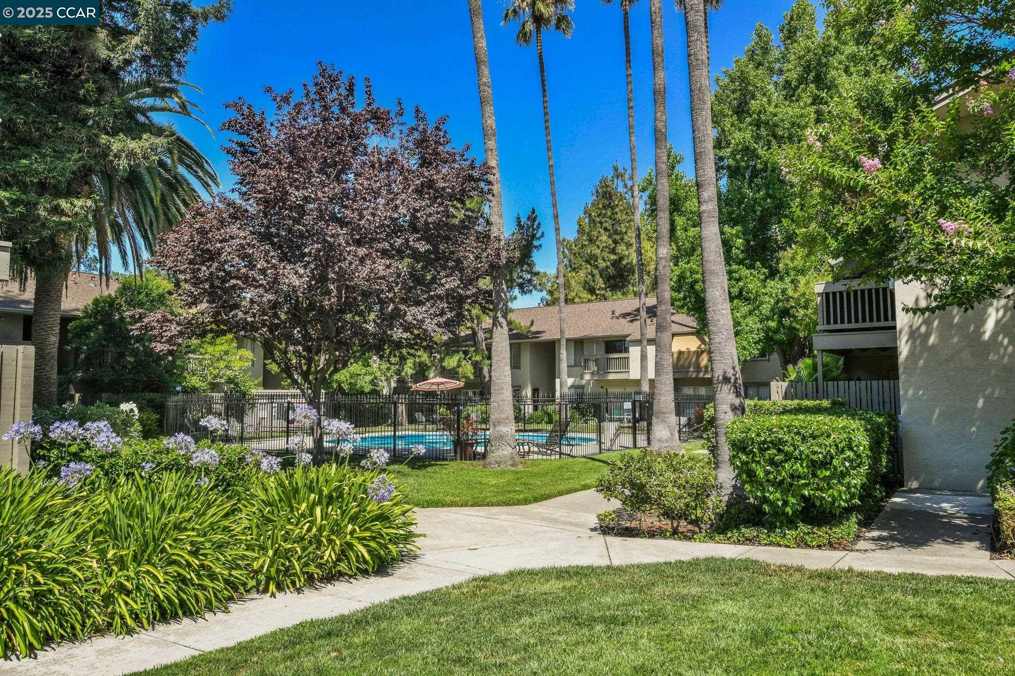 2560 Walnut Blvd # 3