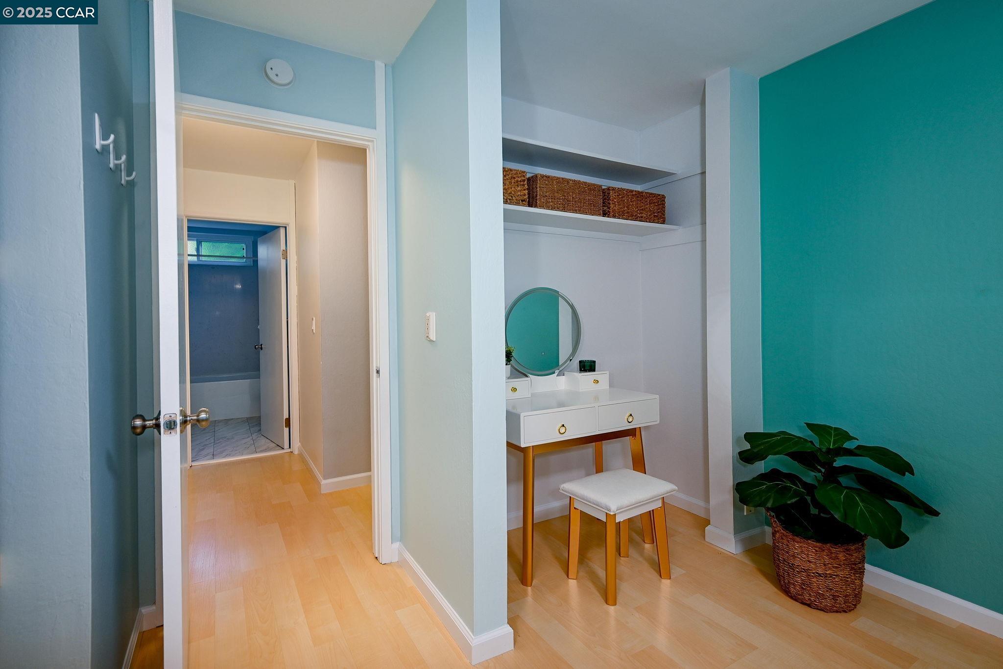 2560 Walnut Blvd # 3