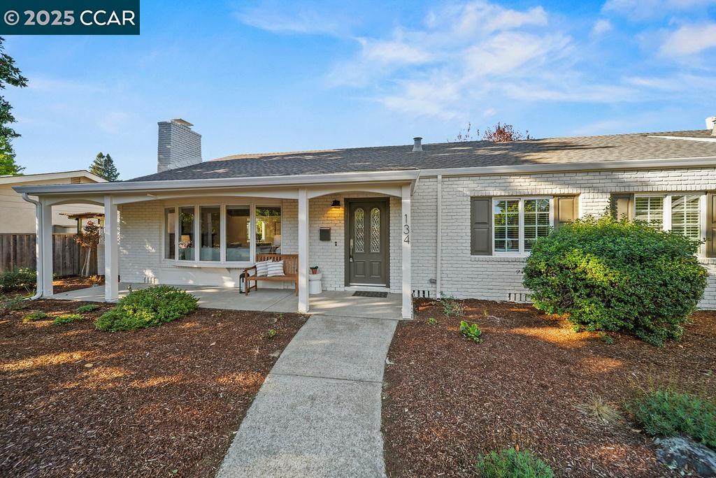 134 Oxford Dr