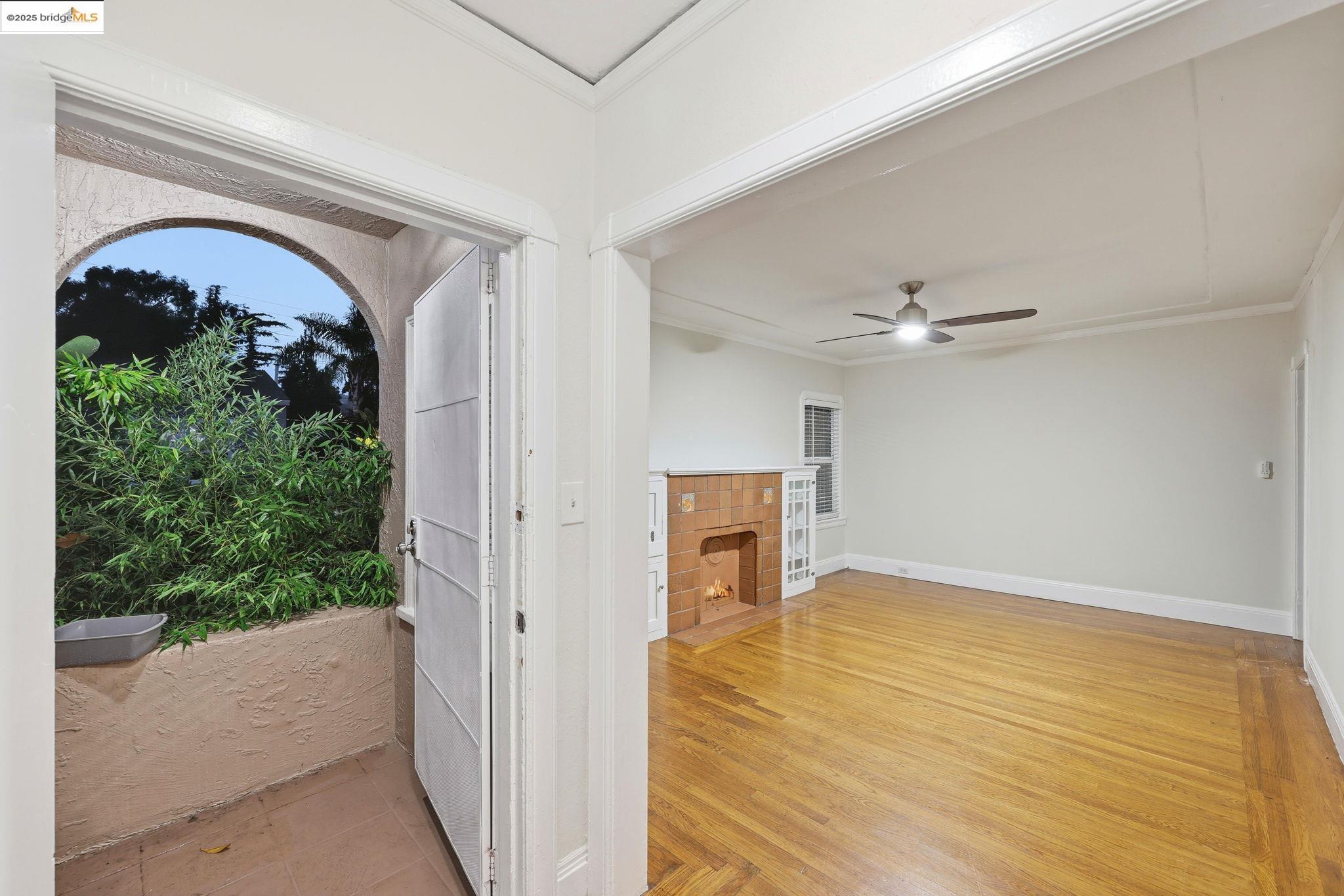 2430 27th Ave Unit D