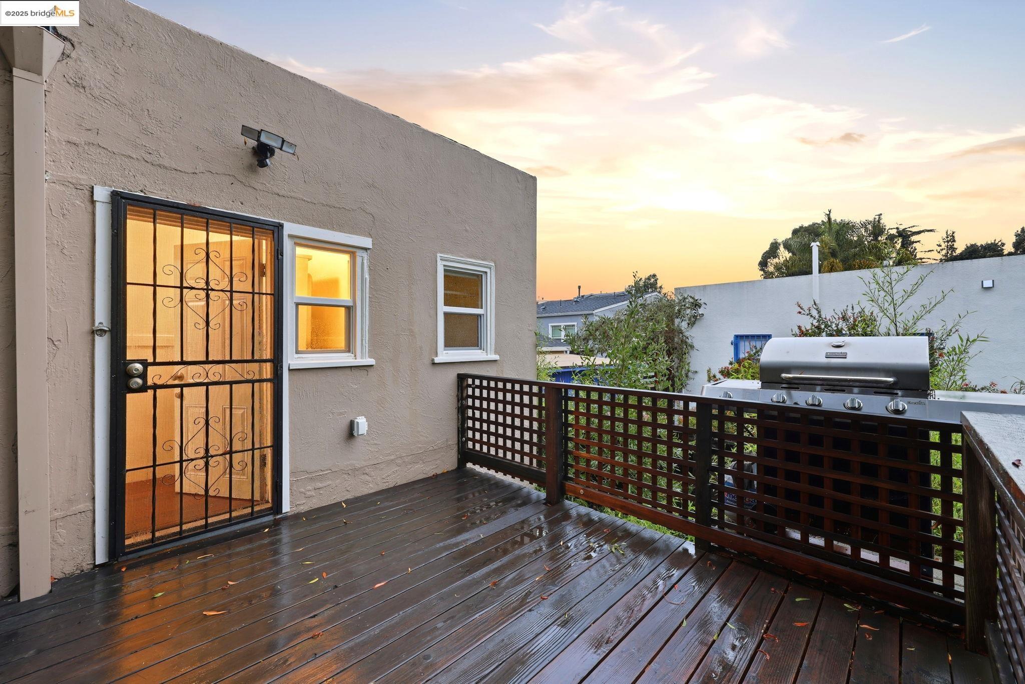 2430 27th Ave Unit D