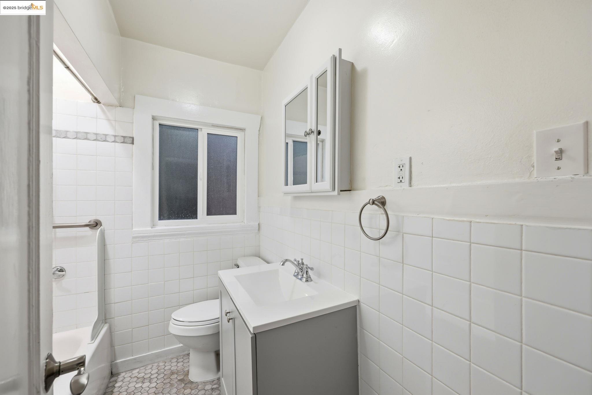 2430 27th Ave Unit D