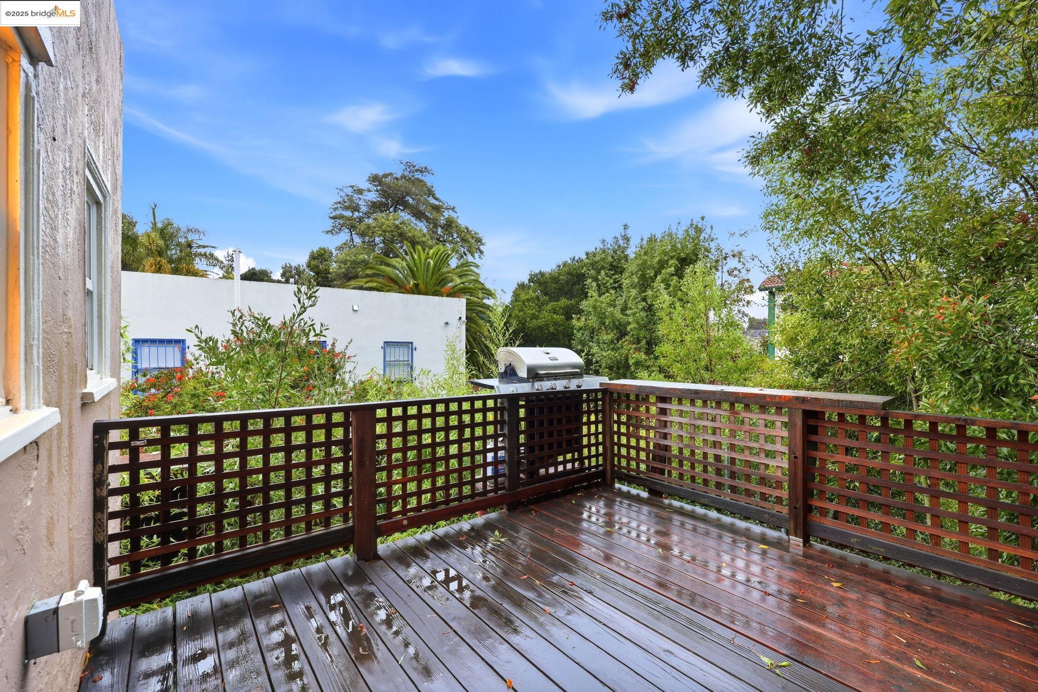 2430 27th Ave Unit D