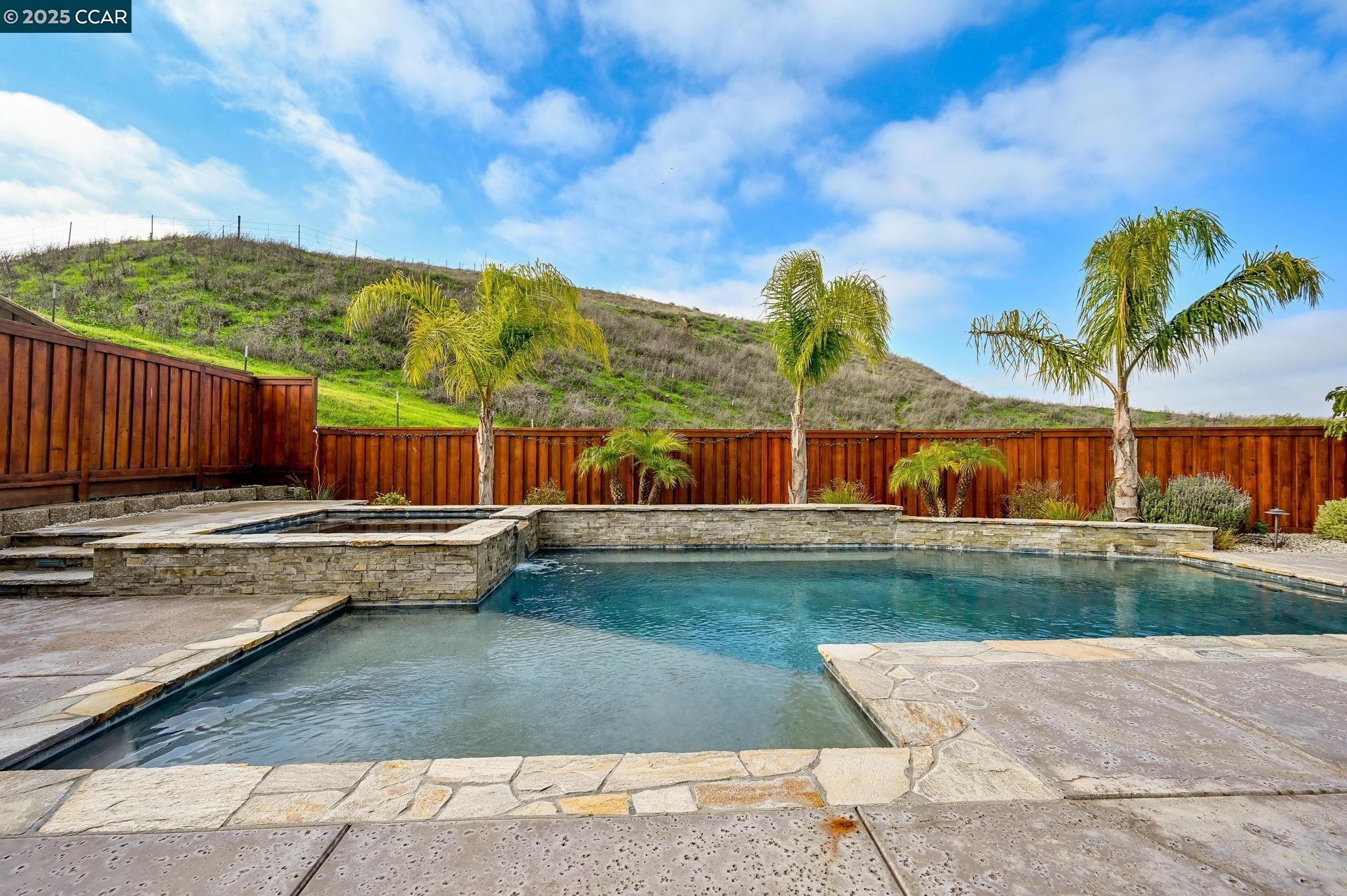 2812 Rio Seco Dr
