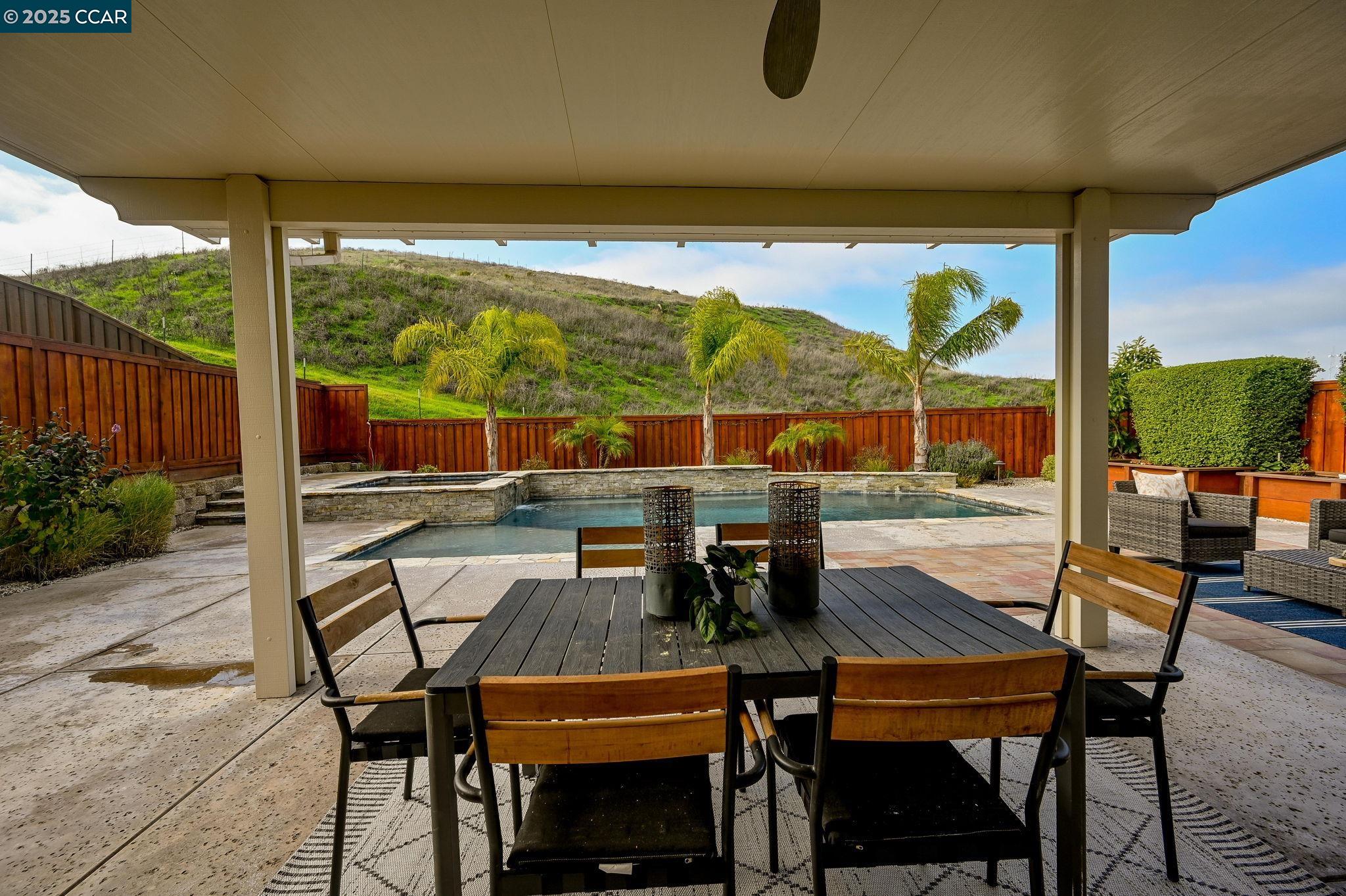 2812 Rio Seco Dr