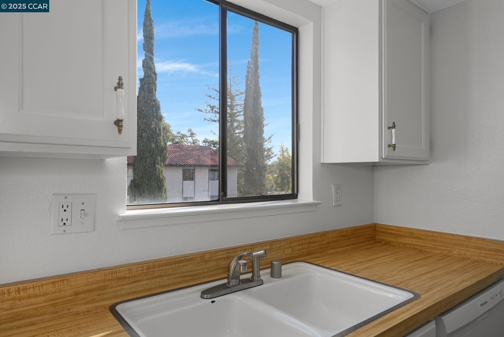2055 Sierra Rd # 82