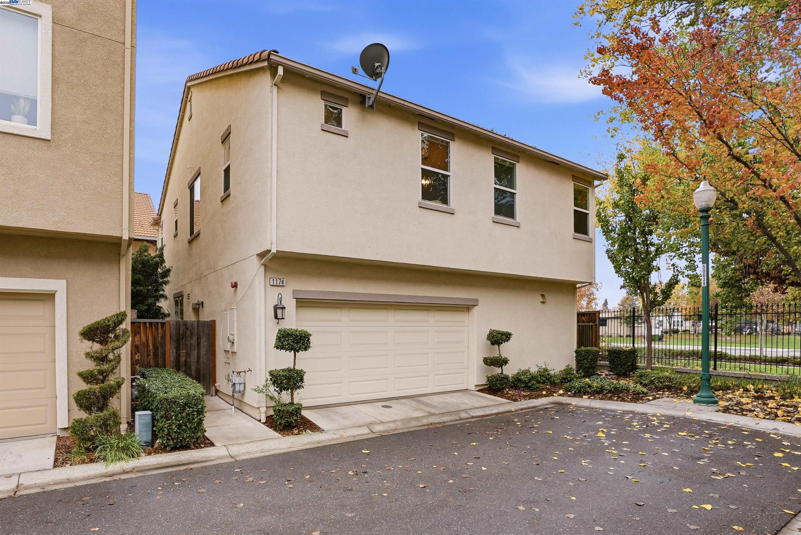 1174 Juan Jose Ln