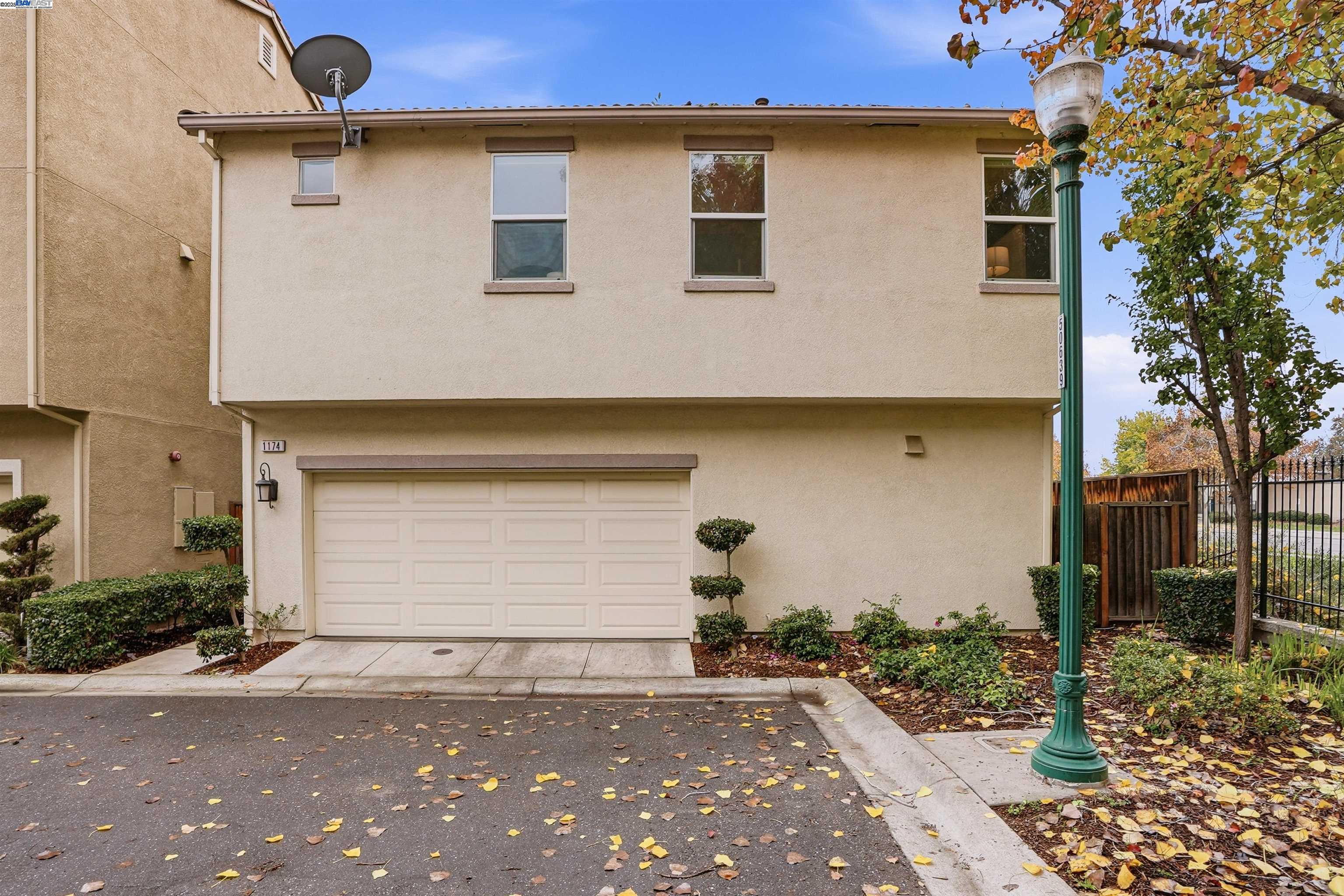 1174 Juan Jose Ln