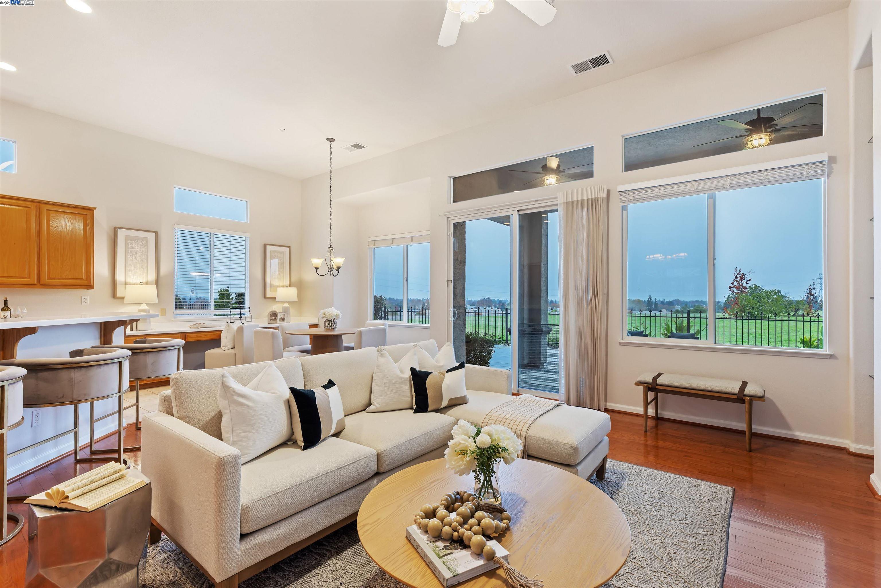 1507 Bismarck Ln