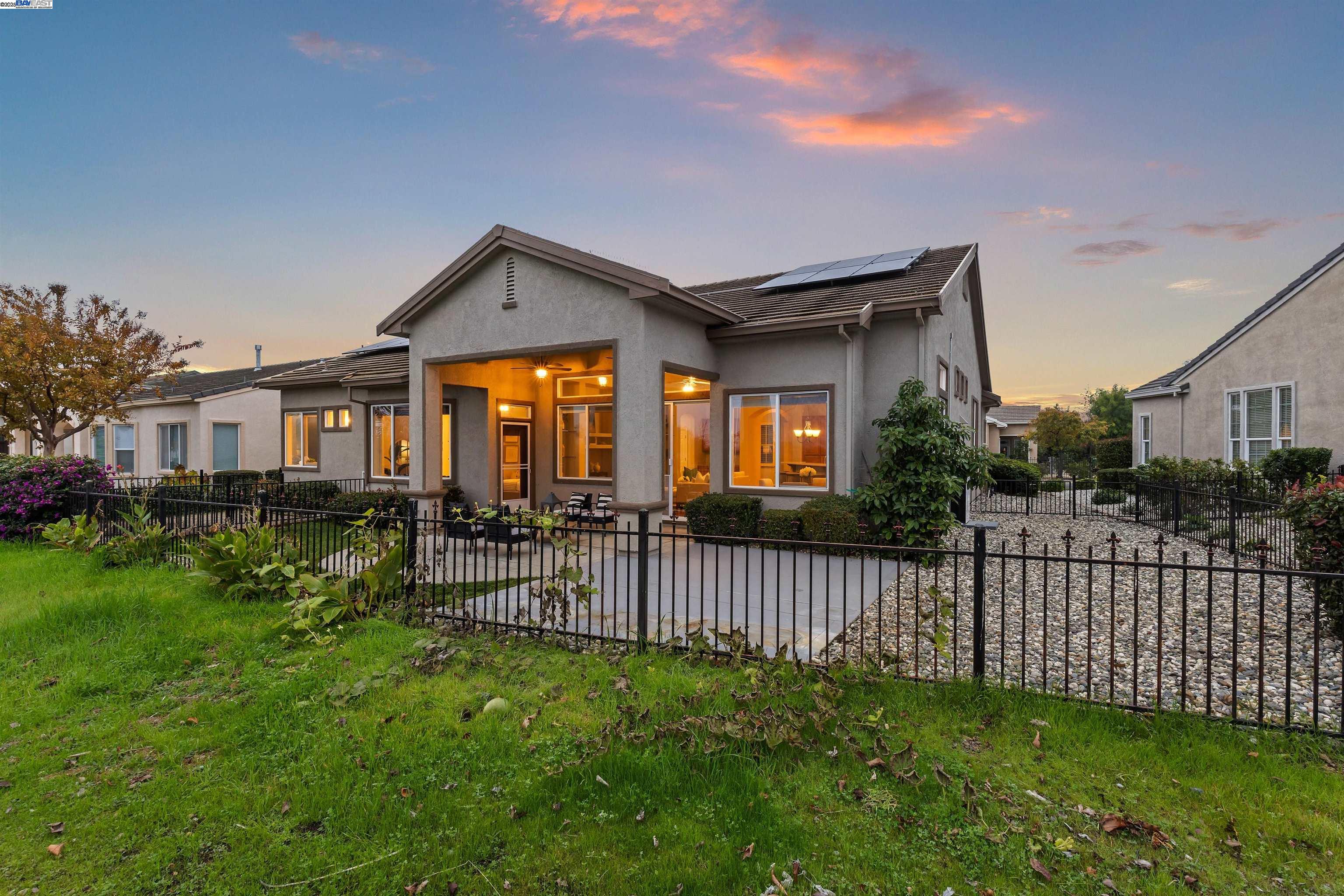1507 Bismarck Ln