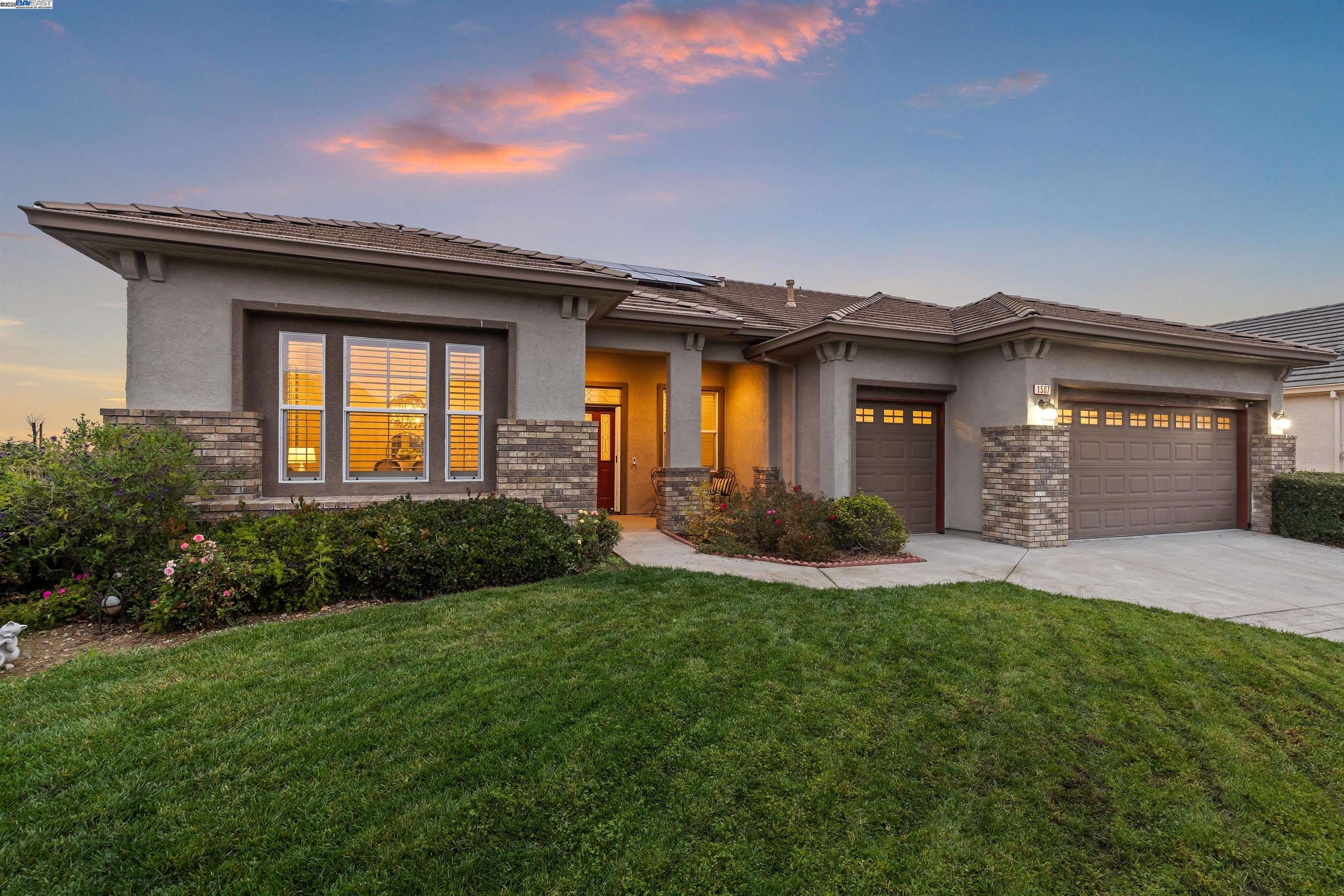 1507 Bismarck Ln