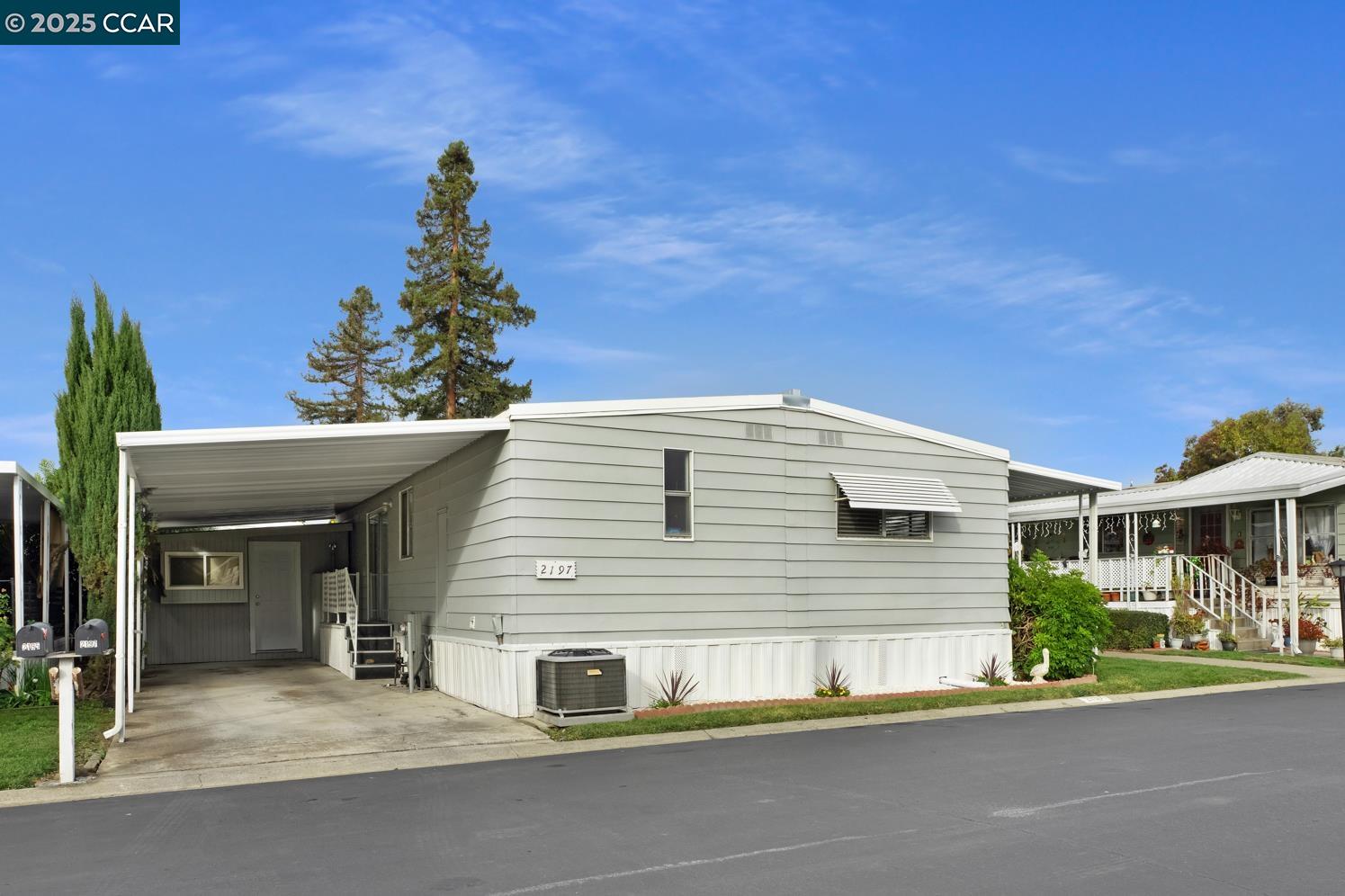 2197 Dalis Drive # 124