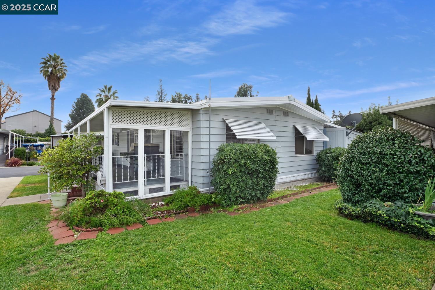 2197 Dalis Drive # 124