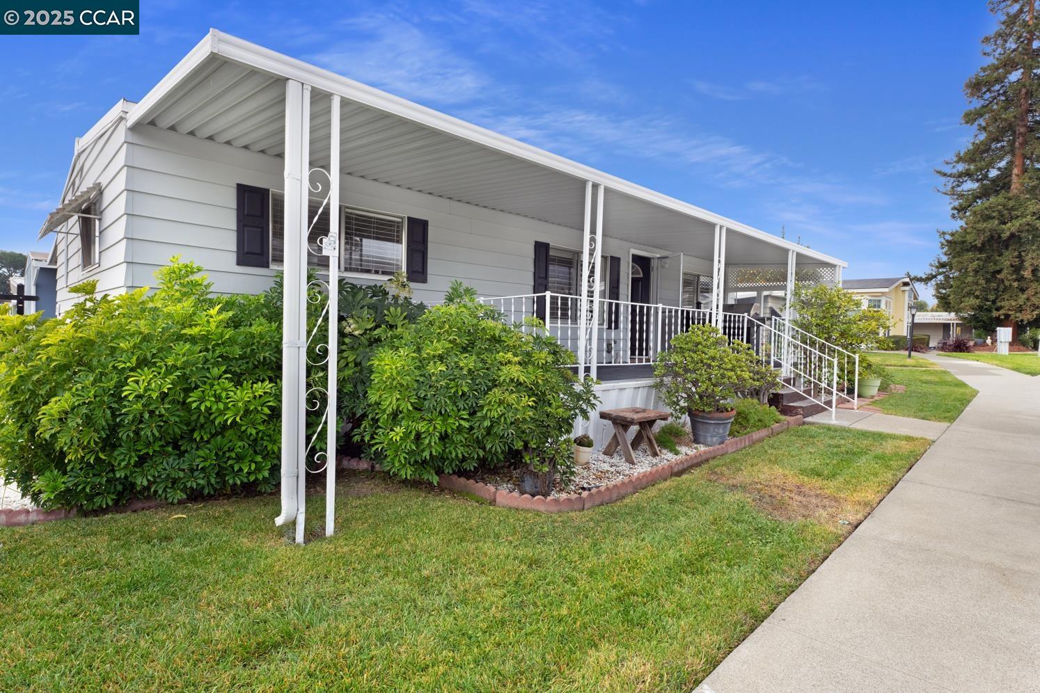 2197 Dalis Drive # 124