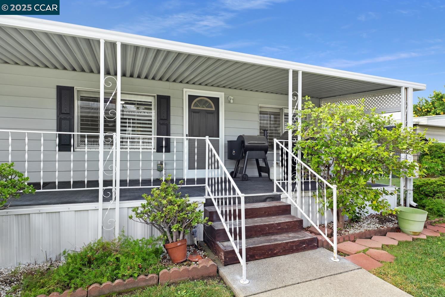 2197 Dalis Drive # 124