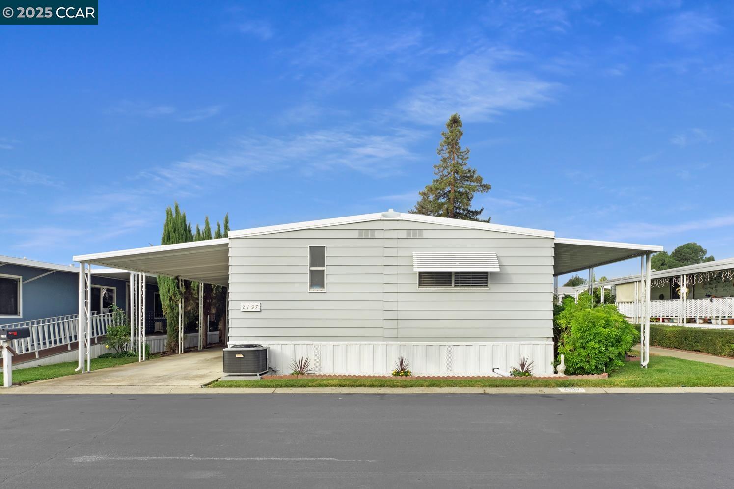 2197 Dalis Drive # 124