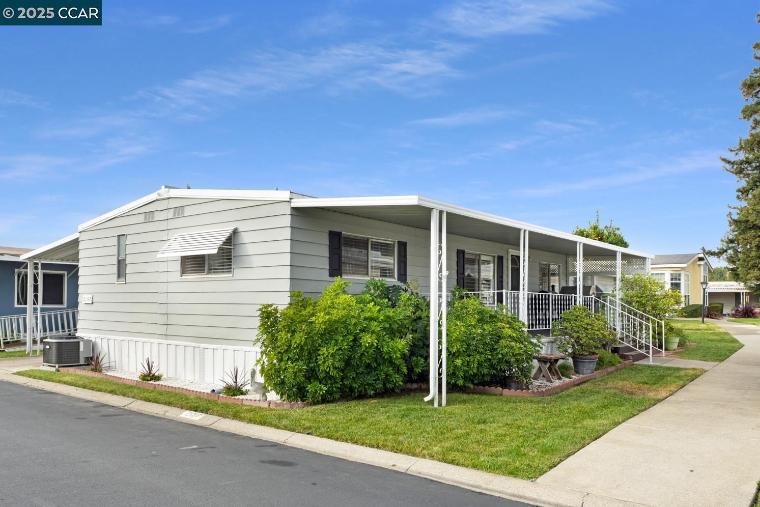 2197 Dalis Drive # 124