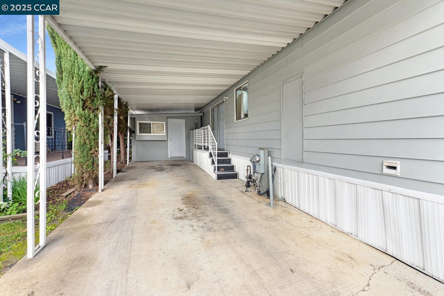 2197 Dalis Drive # 124