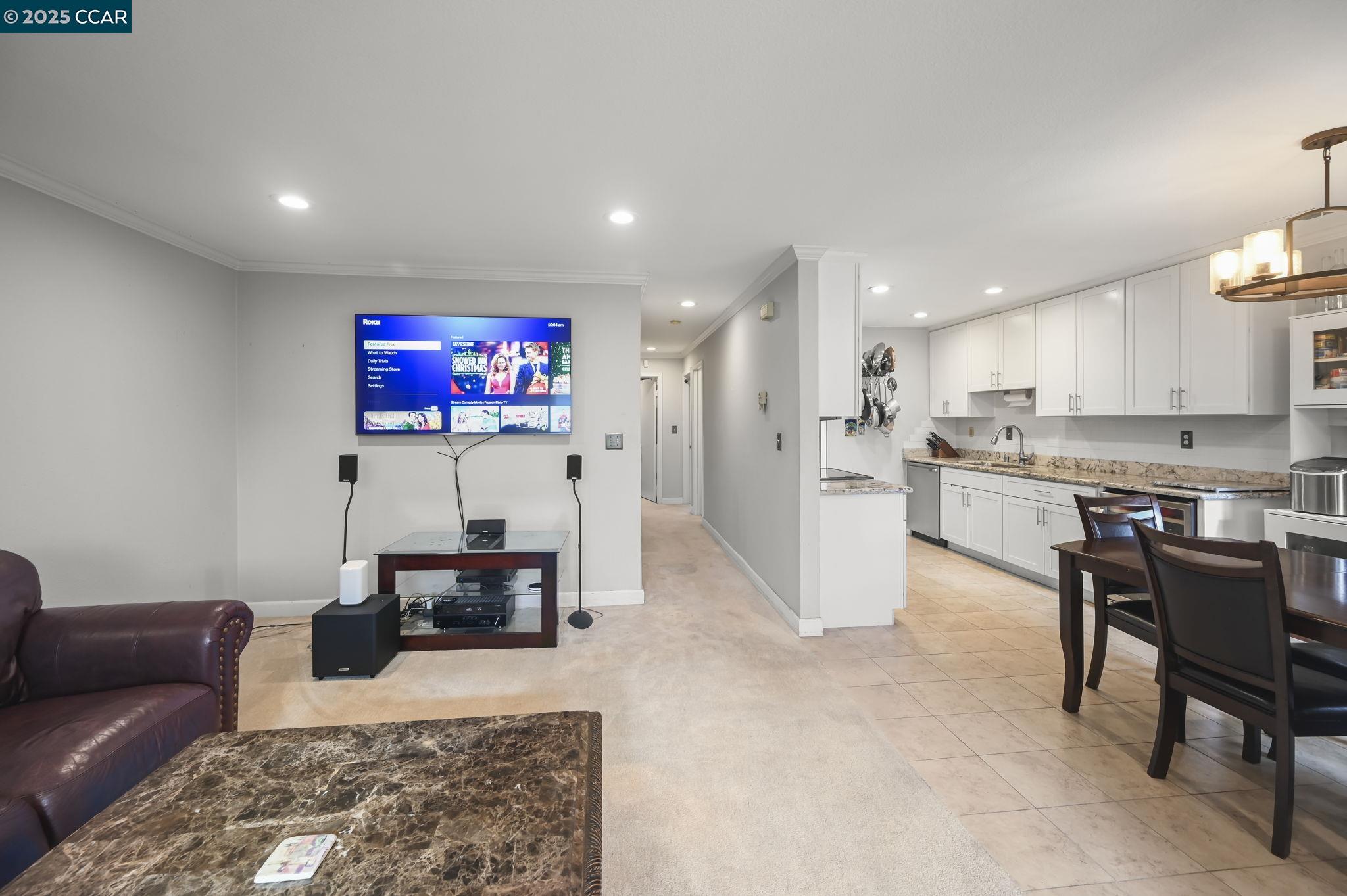 3048 Fostoria Cir