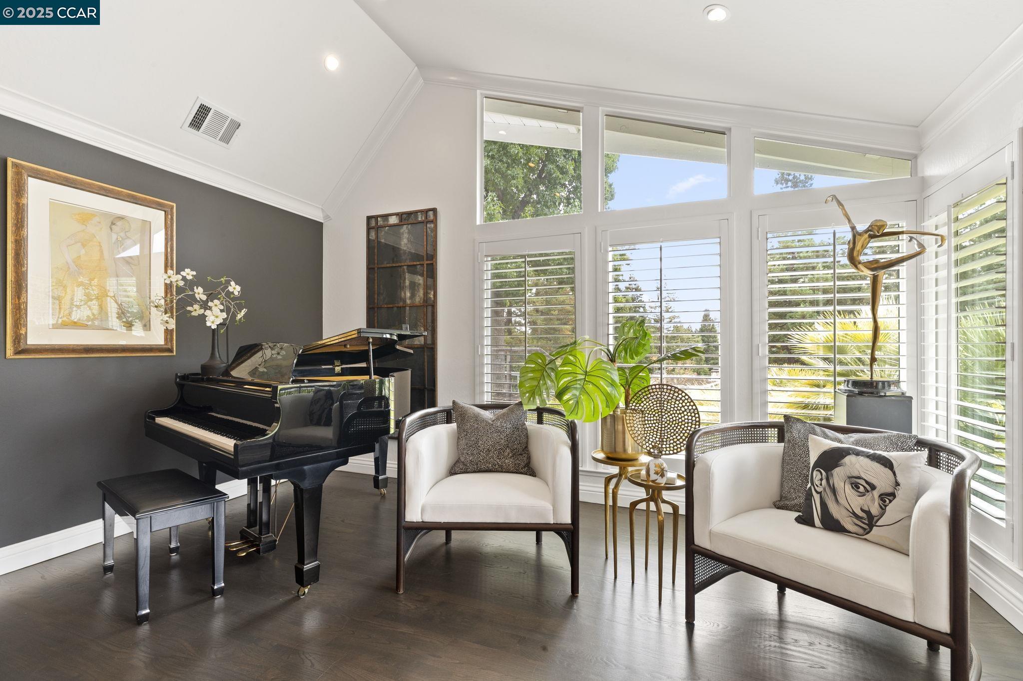 1124 Merlin Ct