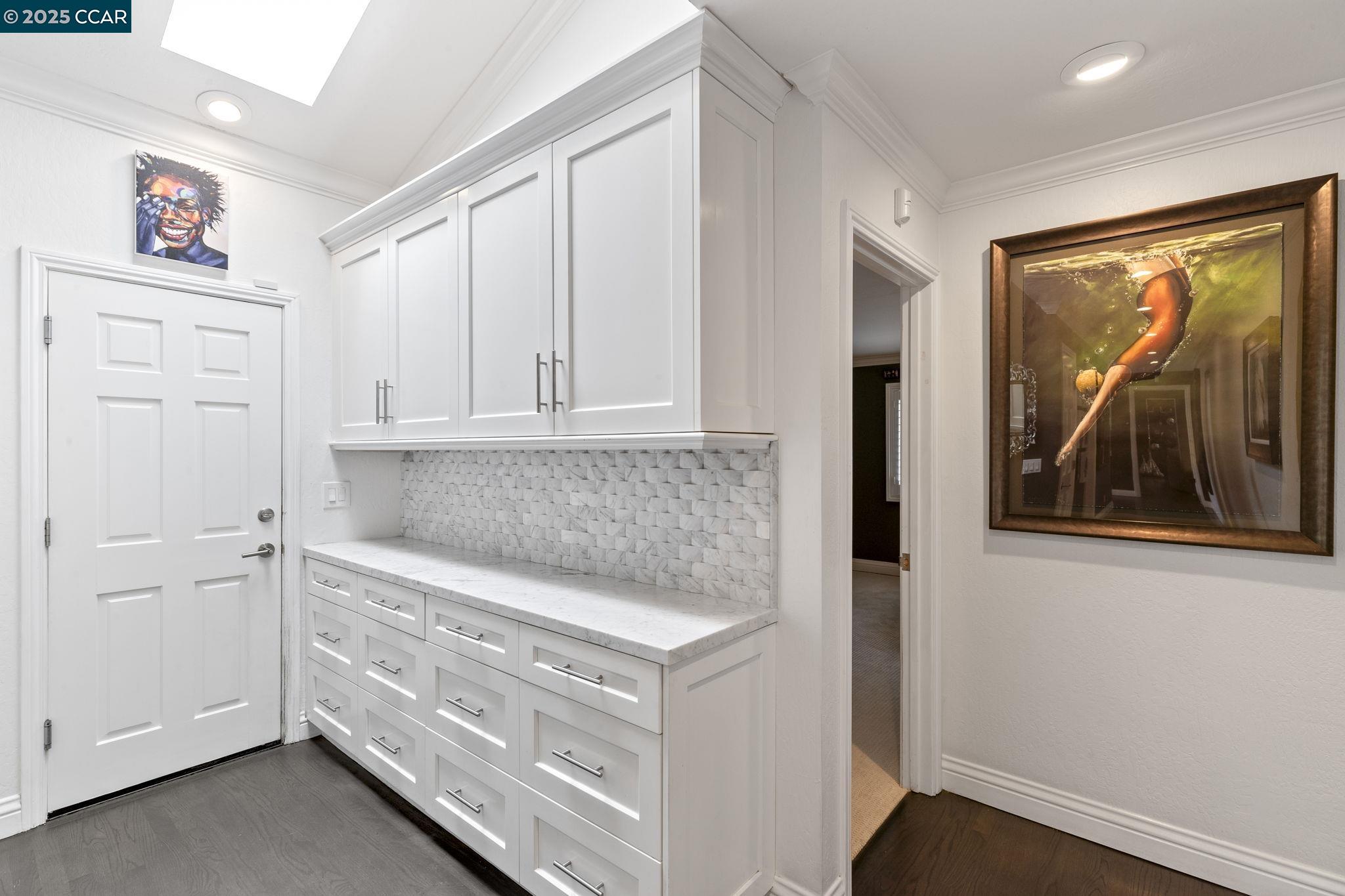 1124 Merlin Ct