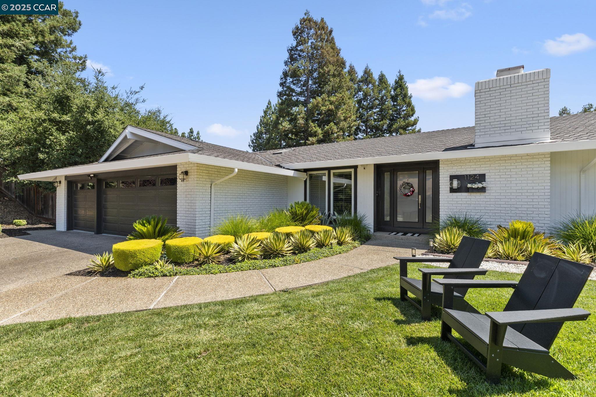 1124 Merlin Ct