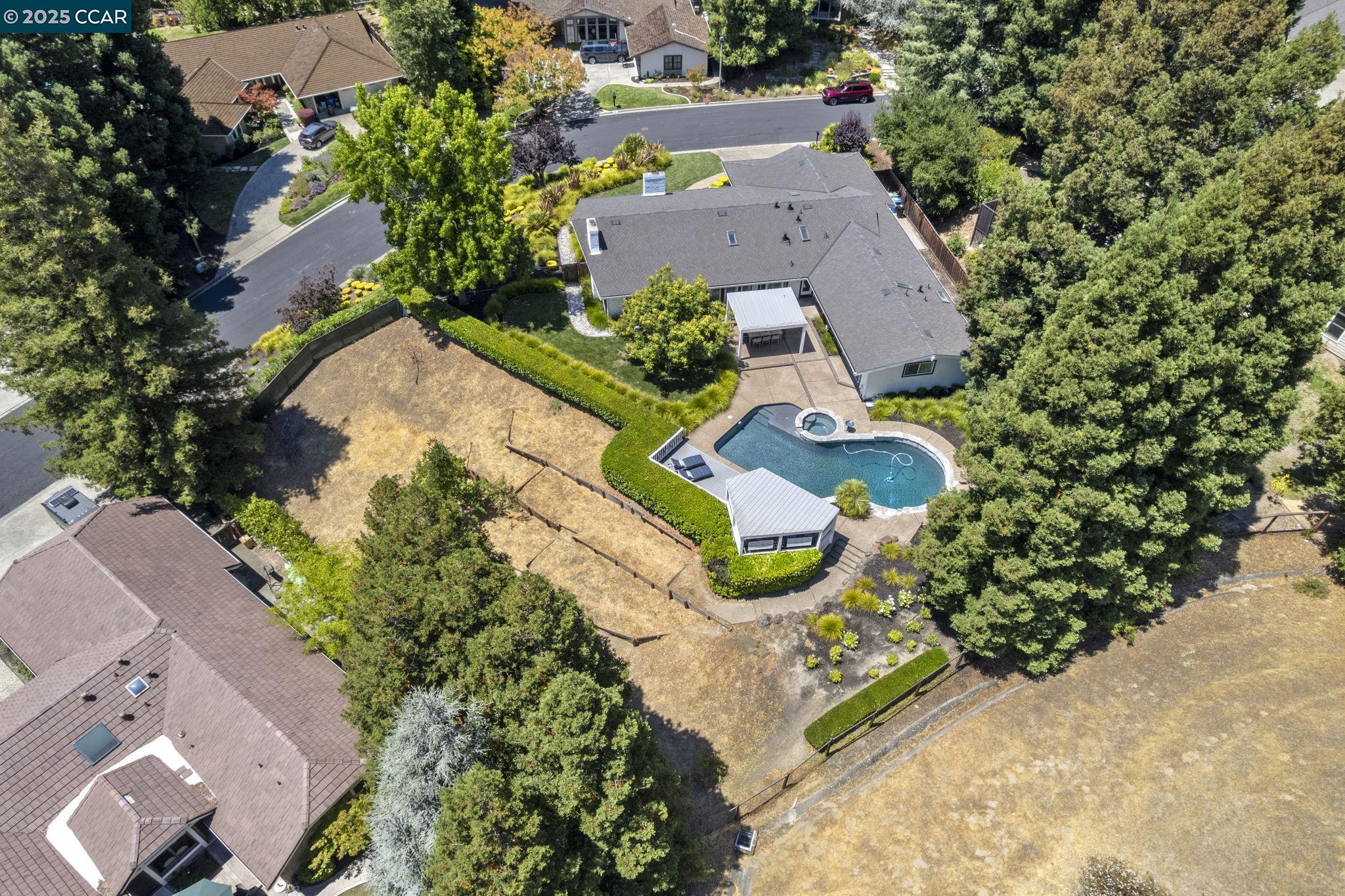1124 Merlin Ct