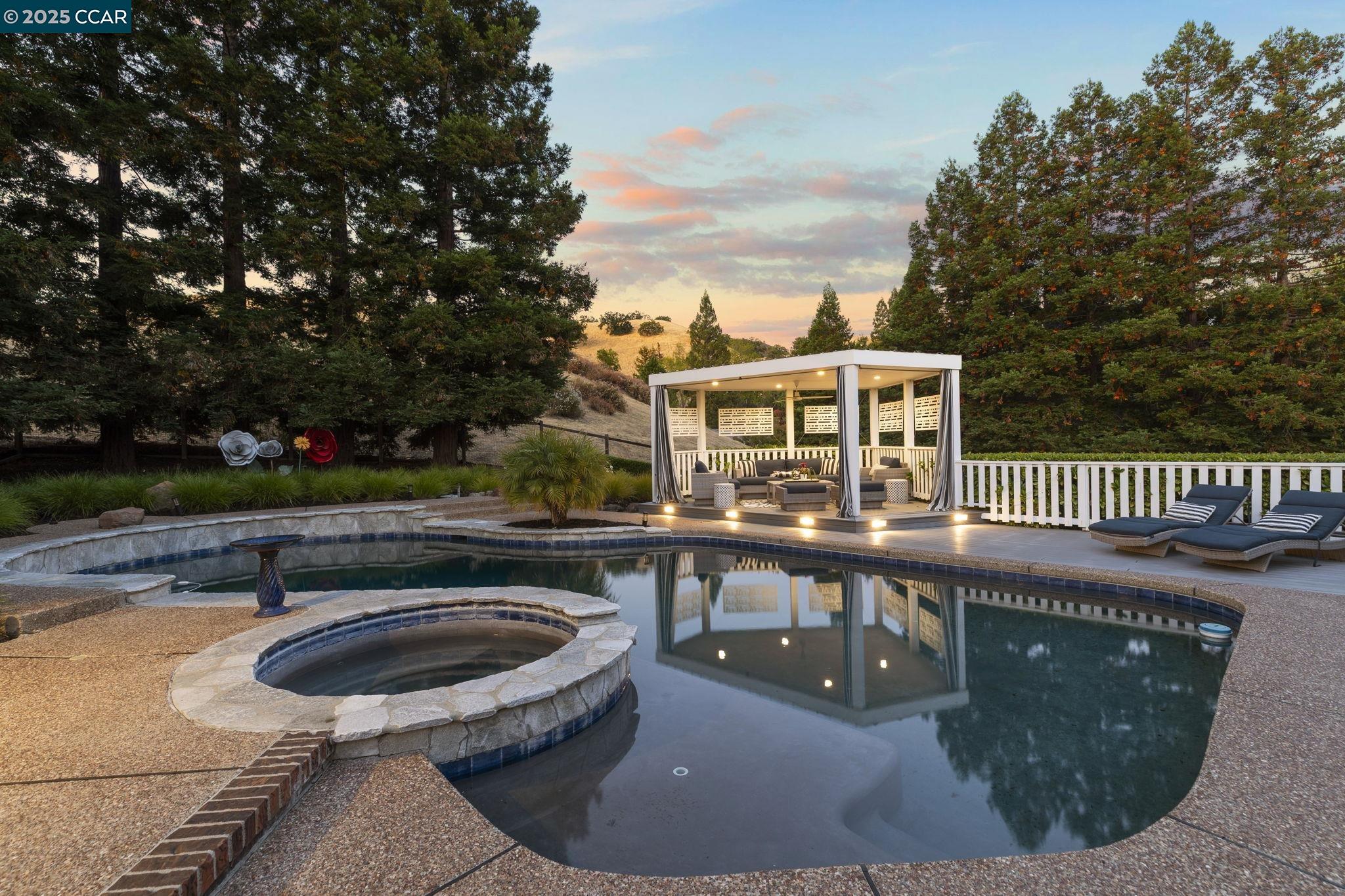 1124 Merlin Ct