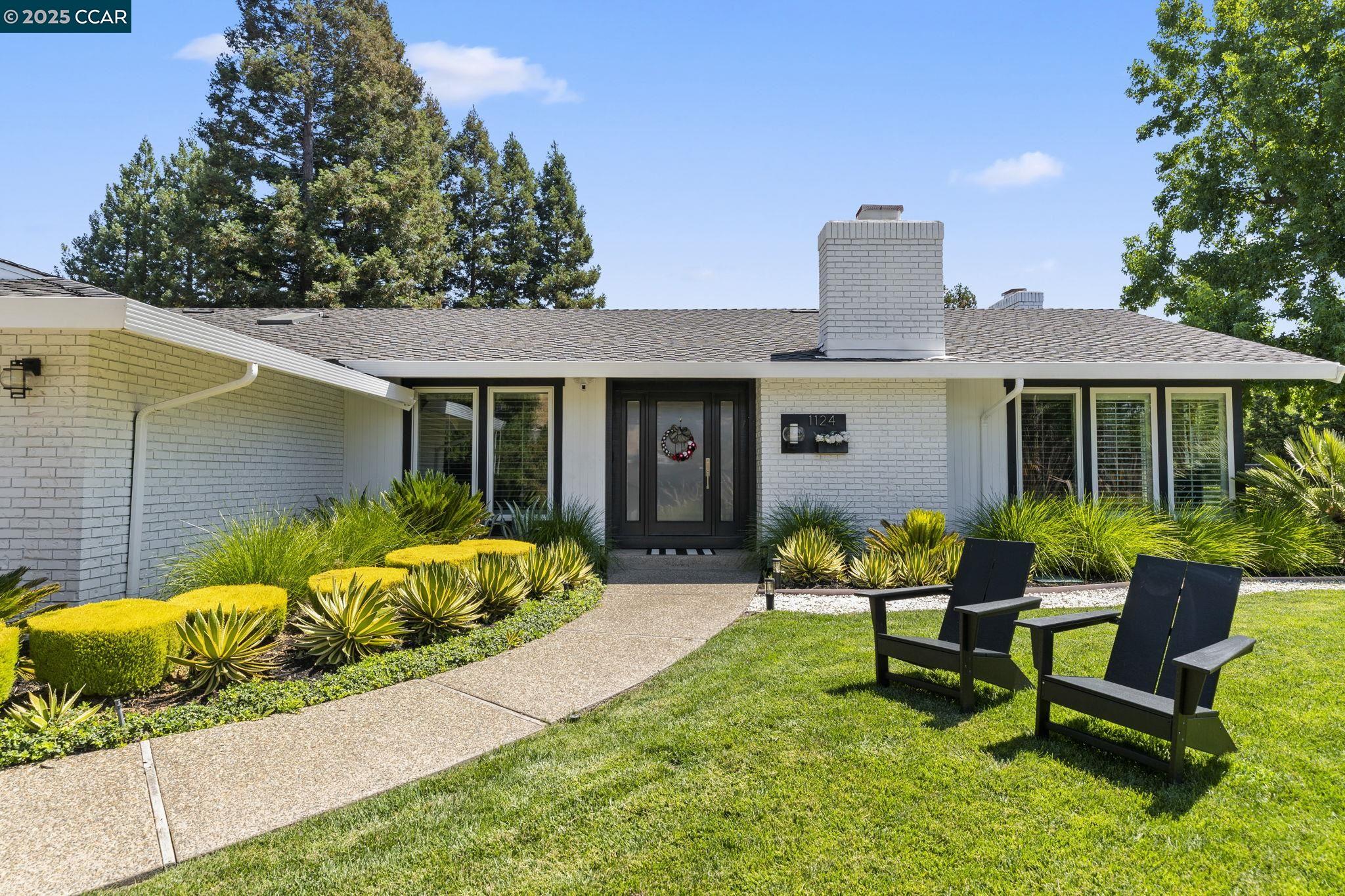 1124 Merlin Ct