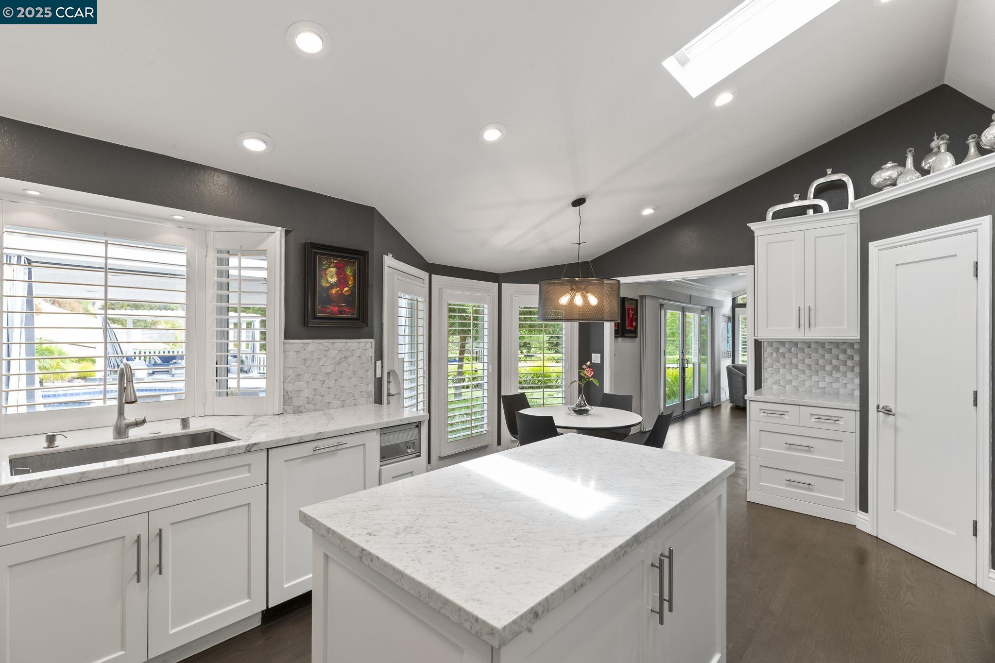 1124 Merlin Ct