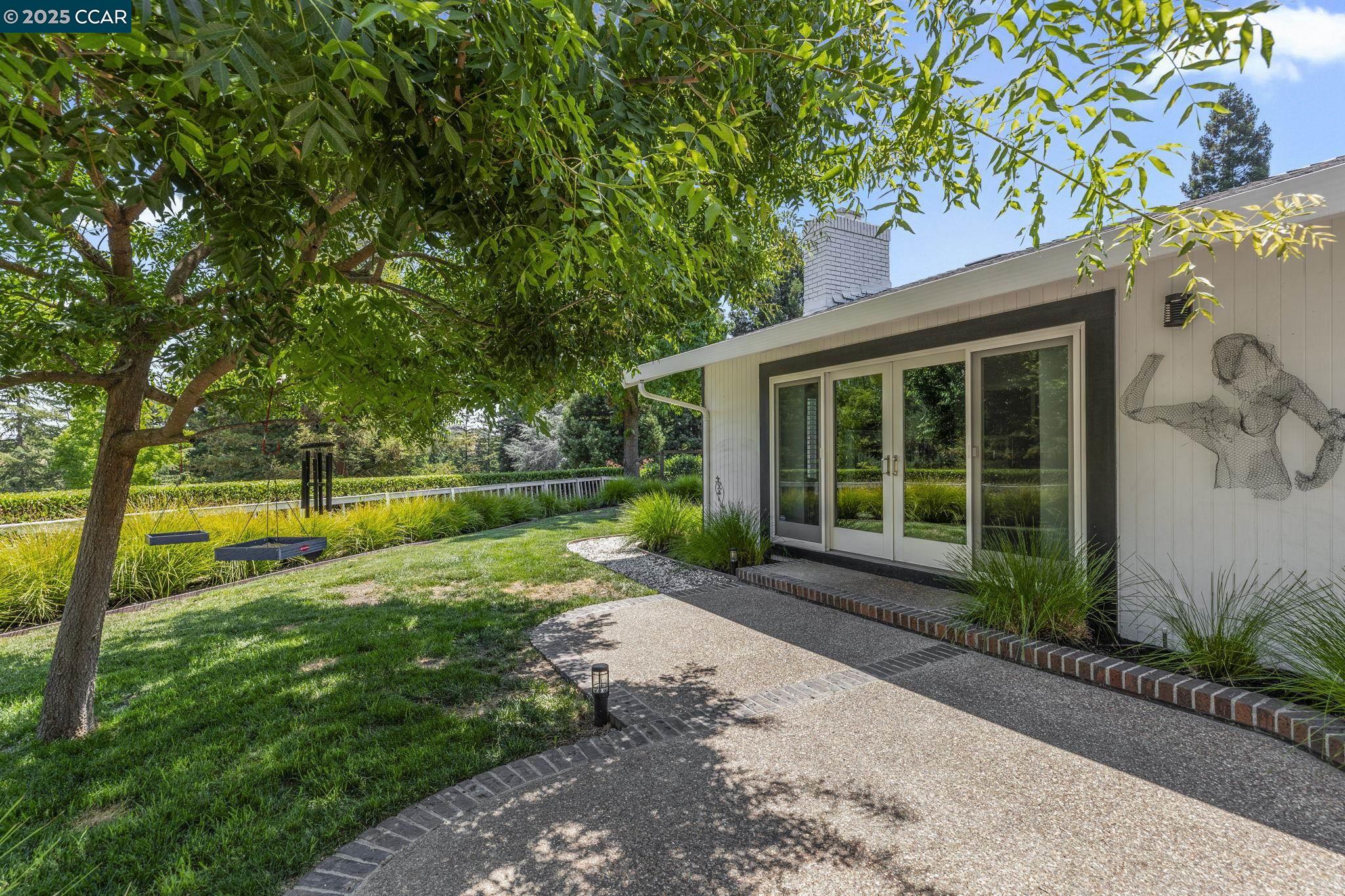1124 Merlin Ct