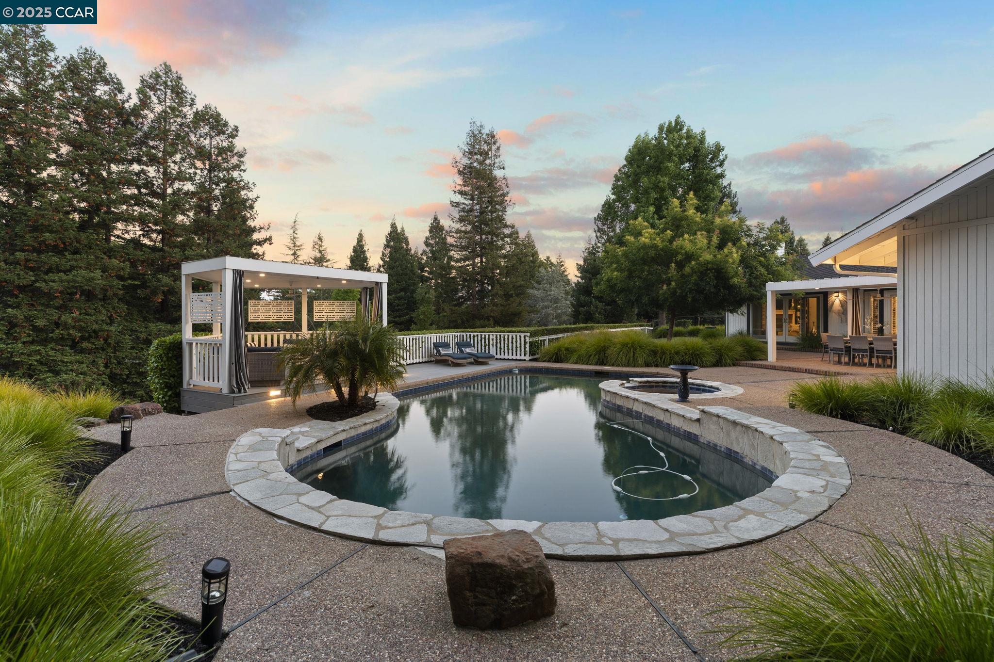 1124 Merlin Ct