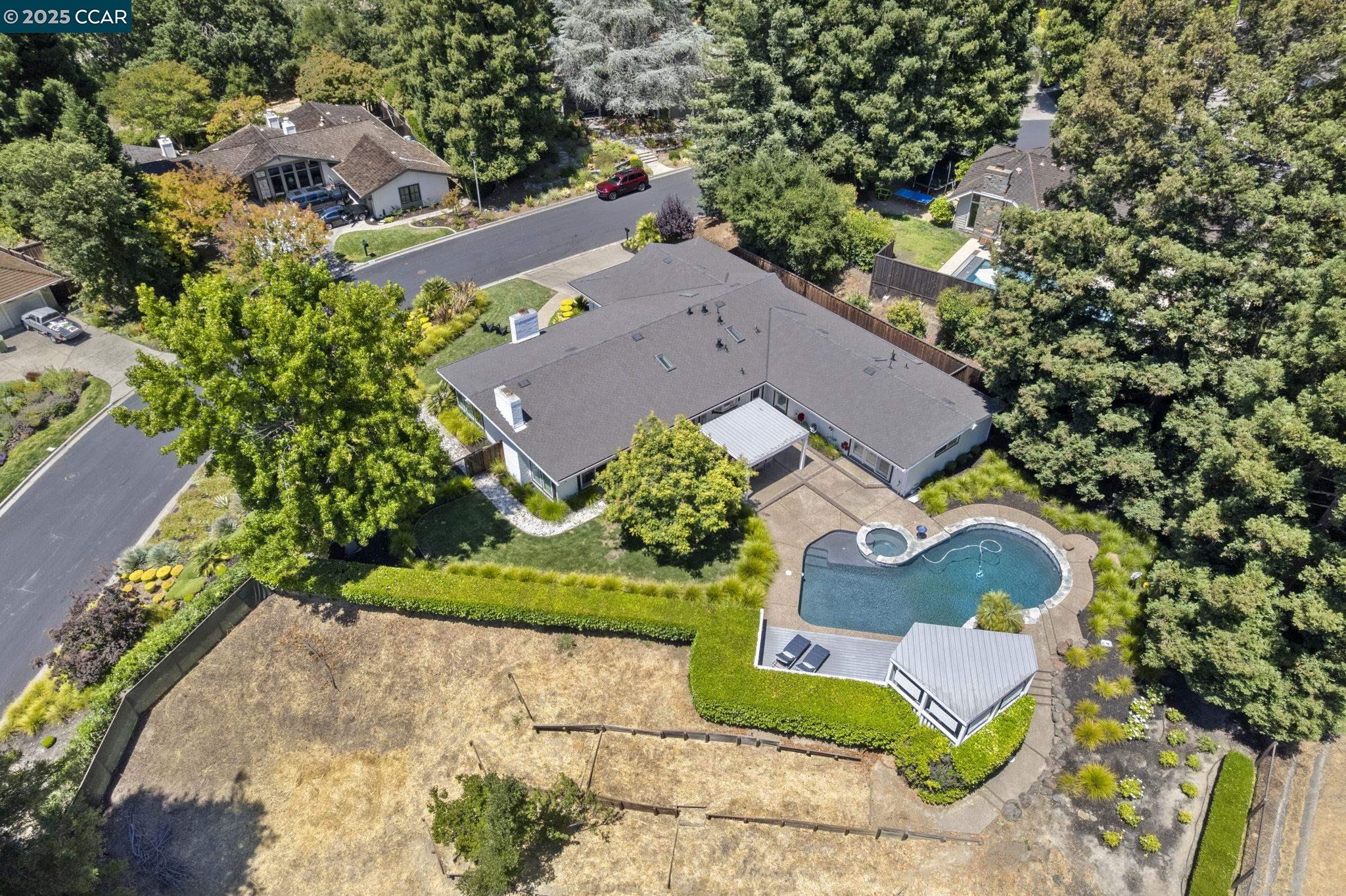 1124 Merlin Ct