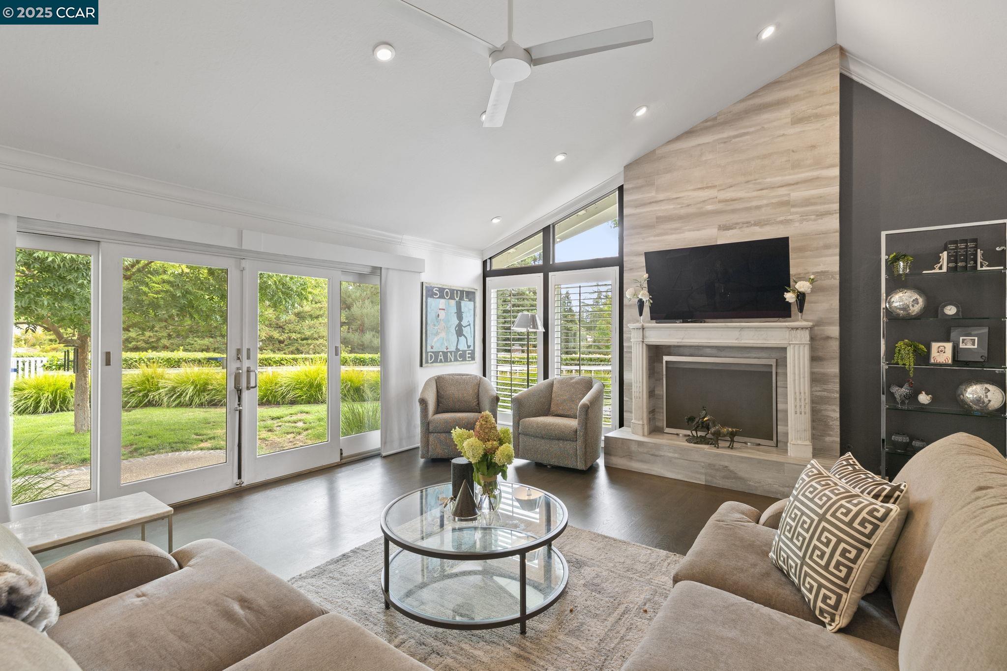 1124 Merlin Ct