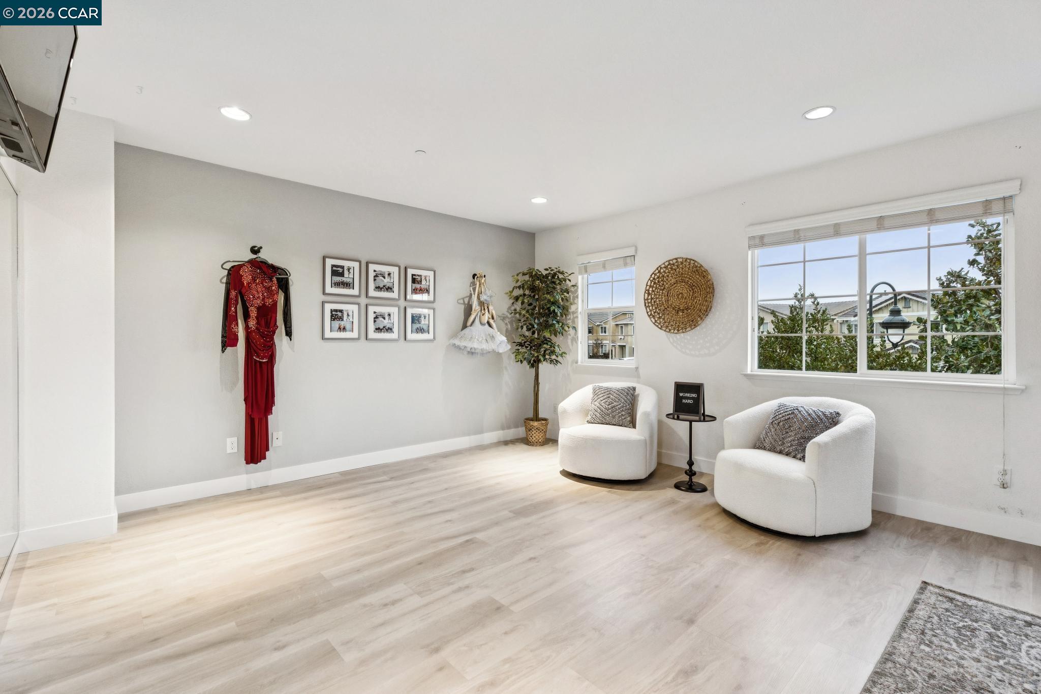 2149 Saddlebred Dr.