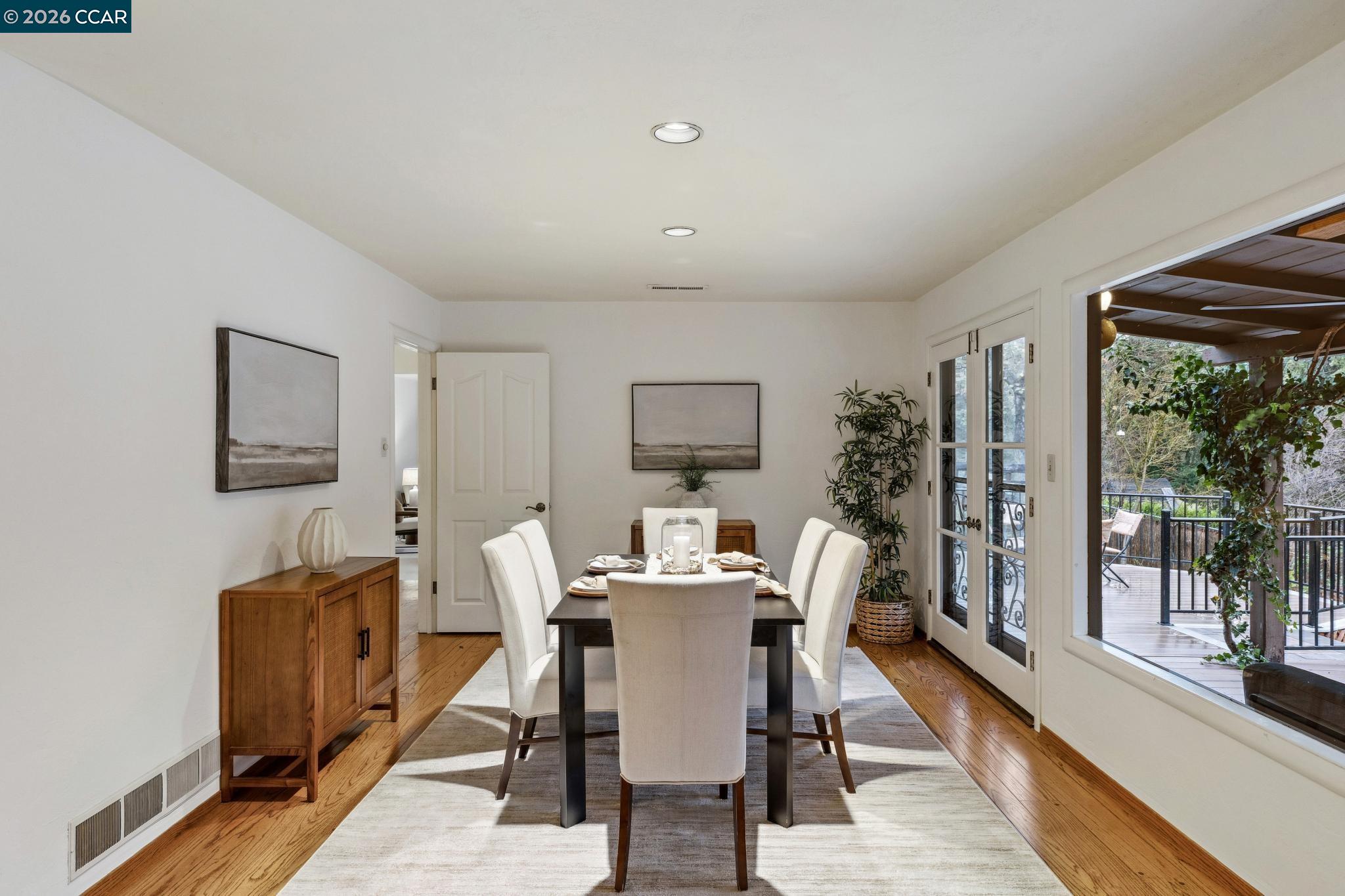411 La Vista Rd