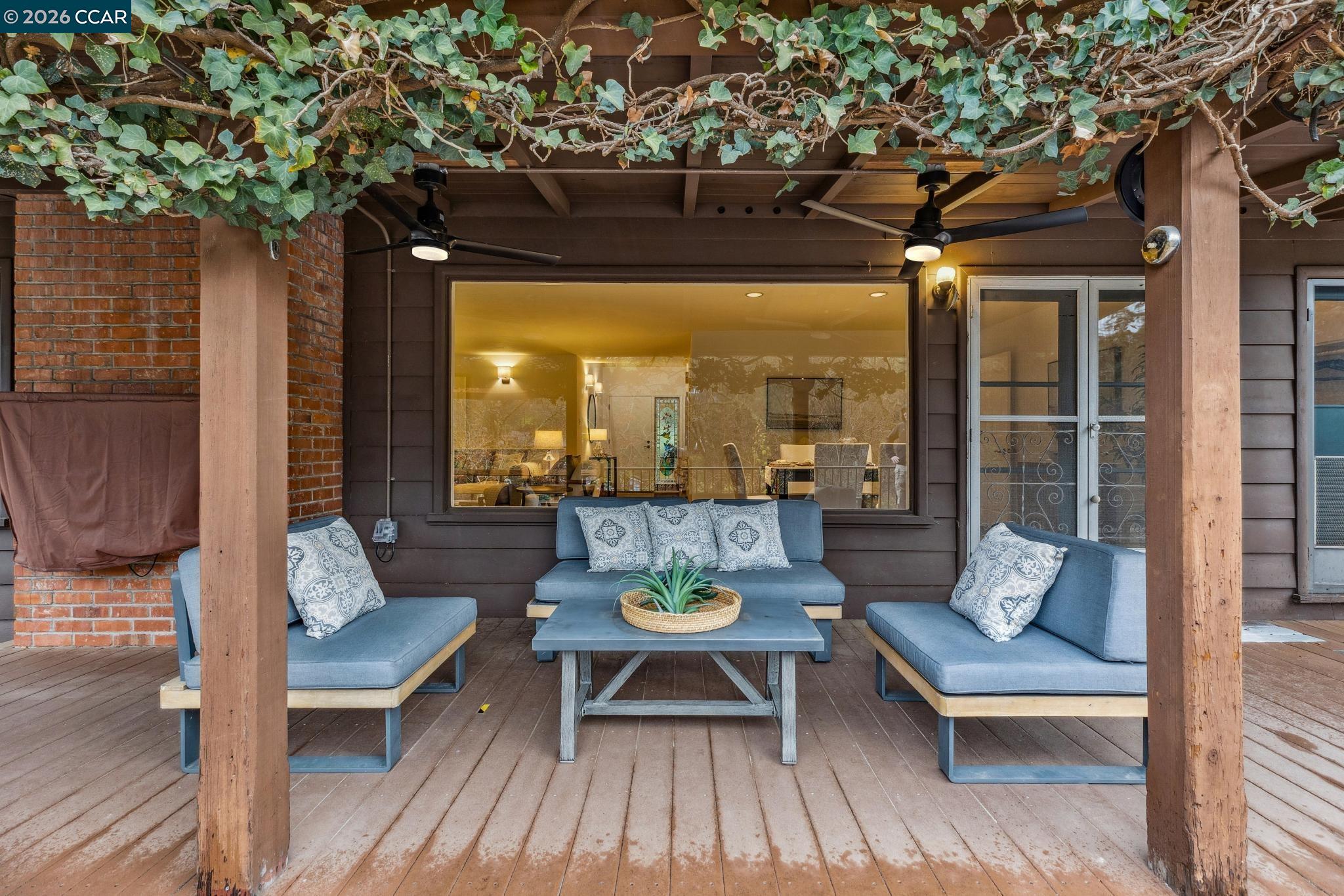 411 La Vista Rd